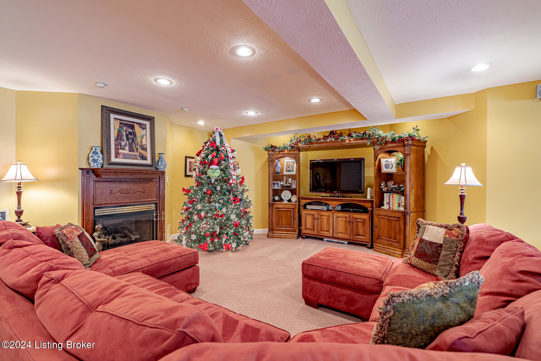 1262 Pebble Dr