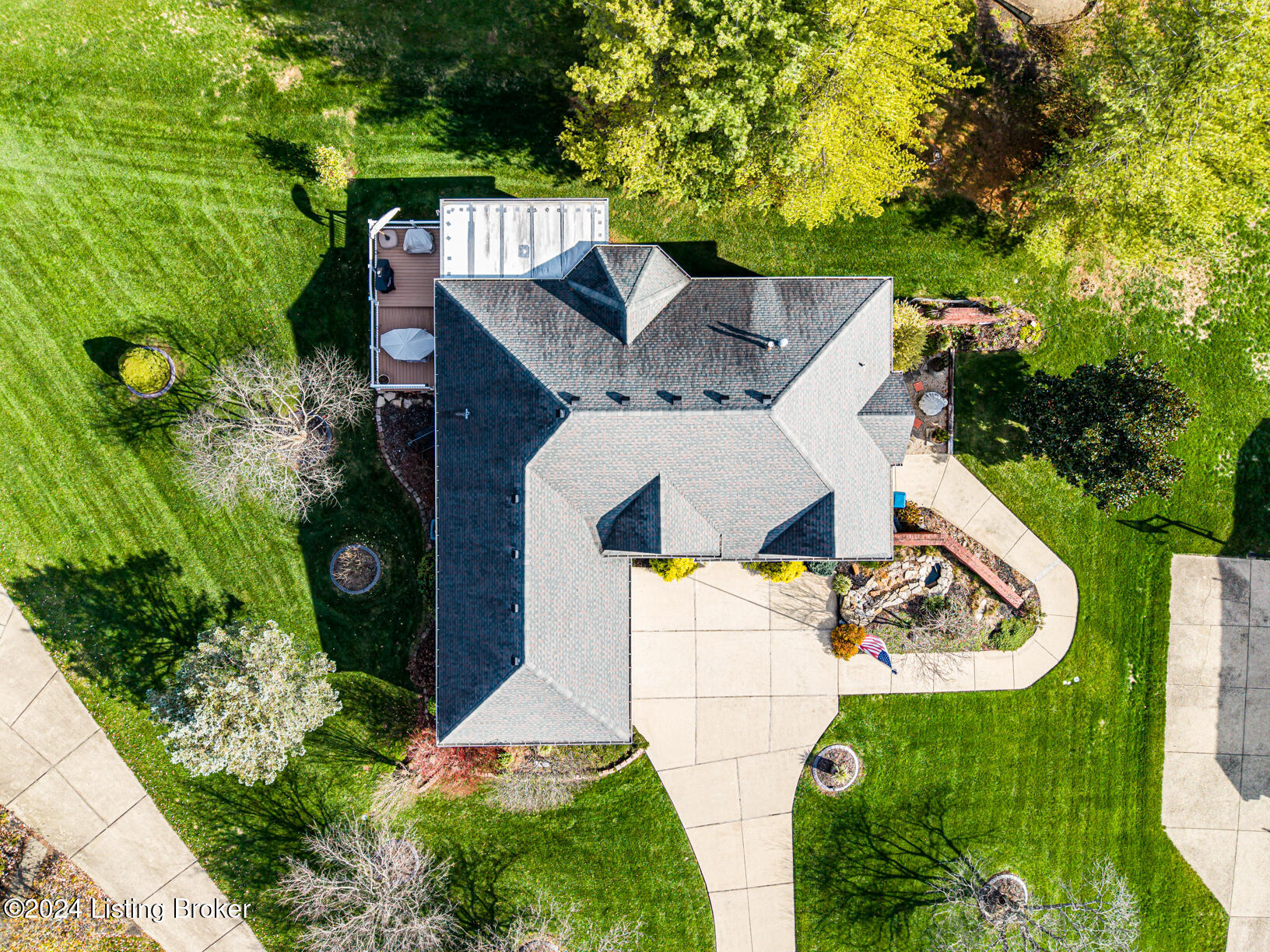 1262 Pebble Dr