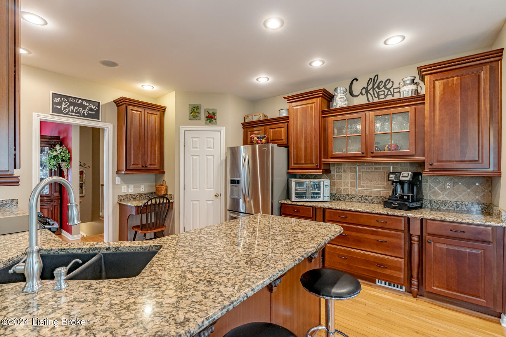 1262 Pebble Dr