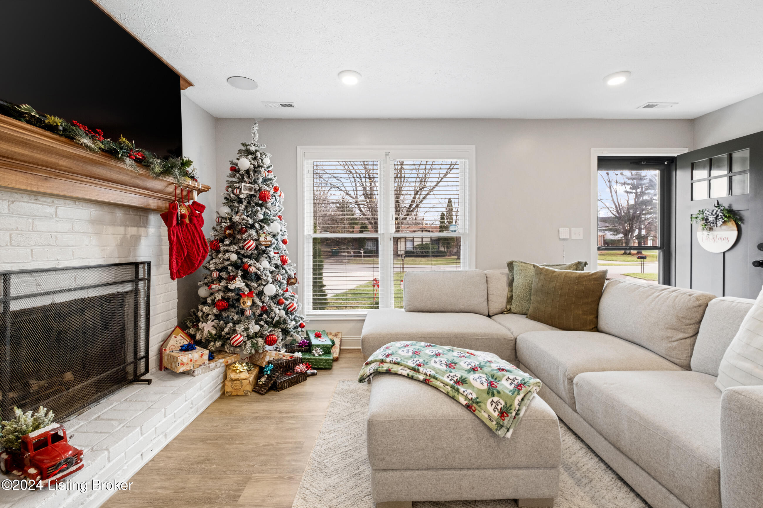 5008 Winding Spring Cir