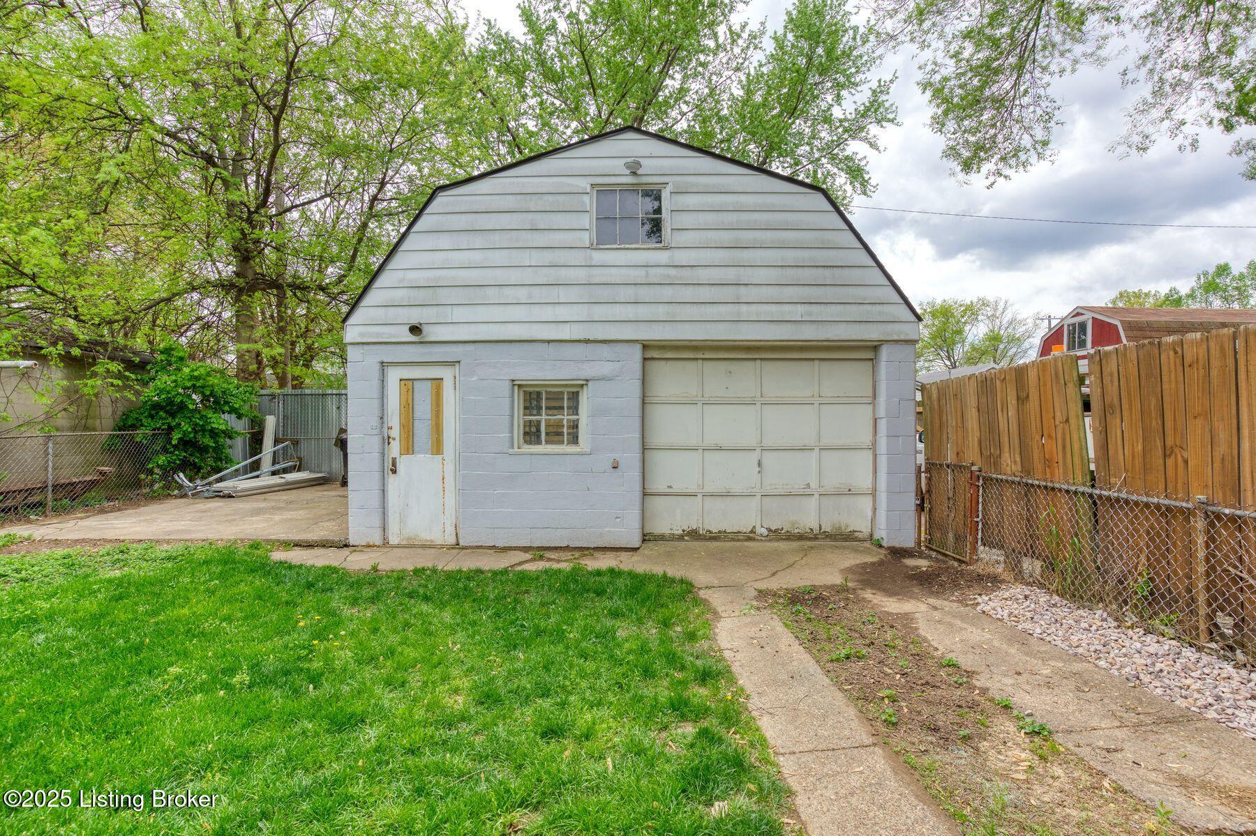 720 W Evelyn Ave