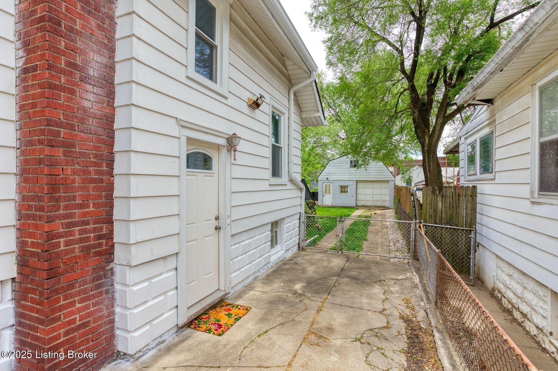 720 W Evelyn Ave