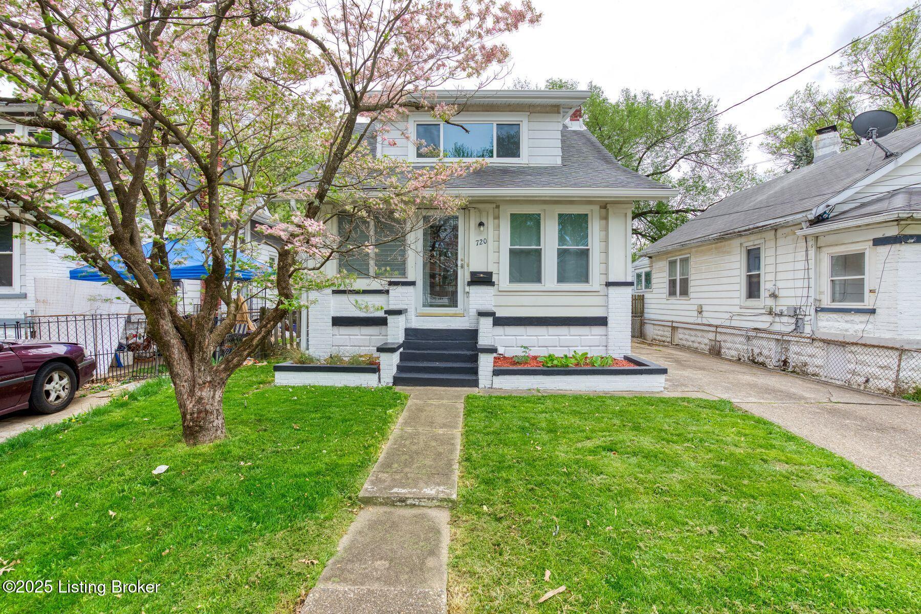 720 W Evelyn Ave