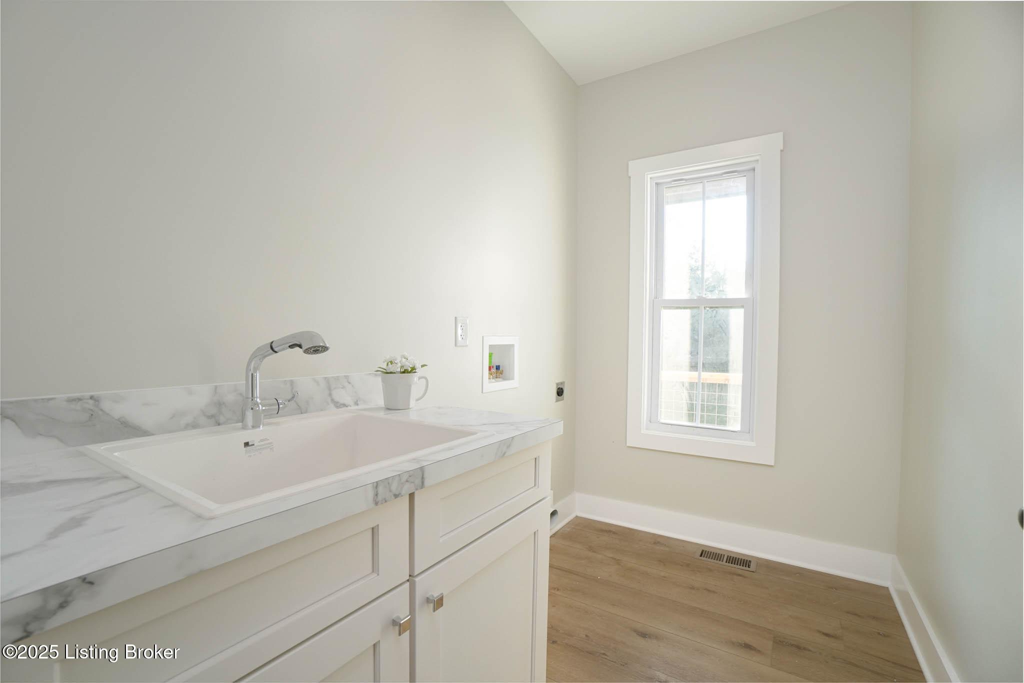 7001 Stable Ct
