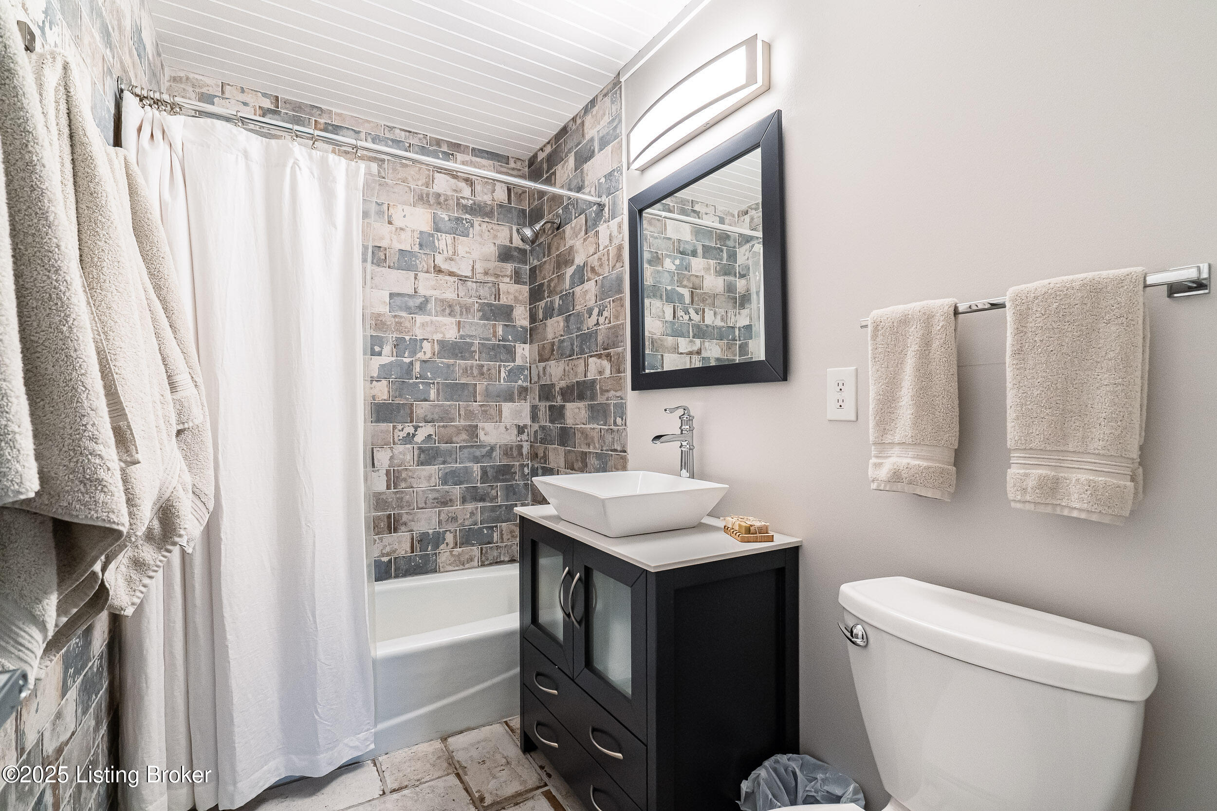 3609 Indocin Ct