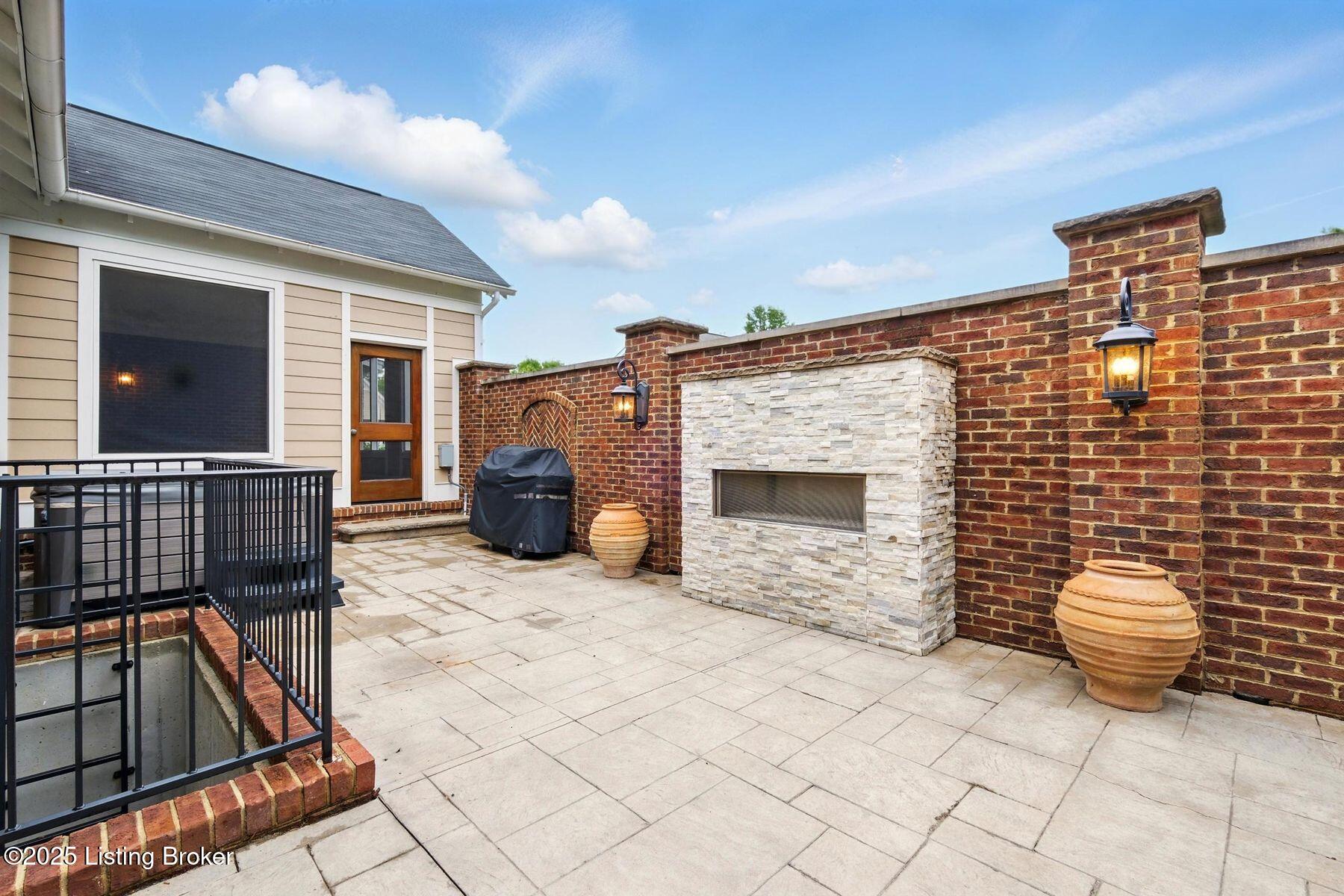 9144 Cranesbill Trace