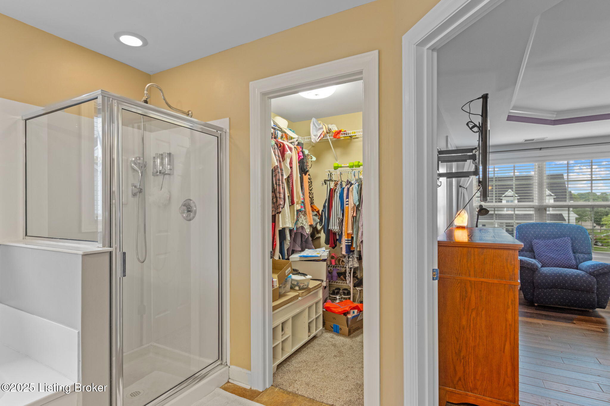 5606 Sundrop Pl