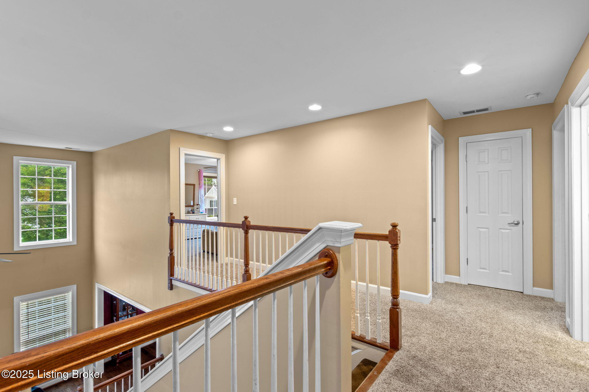 5606 Sundrop Pl
