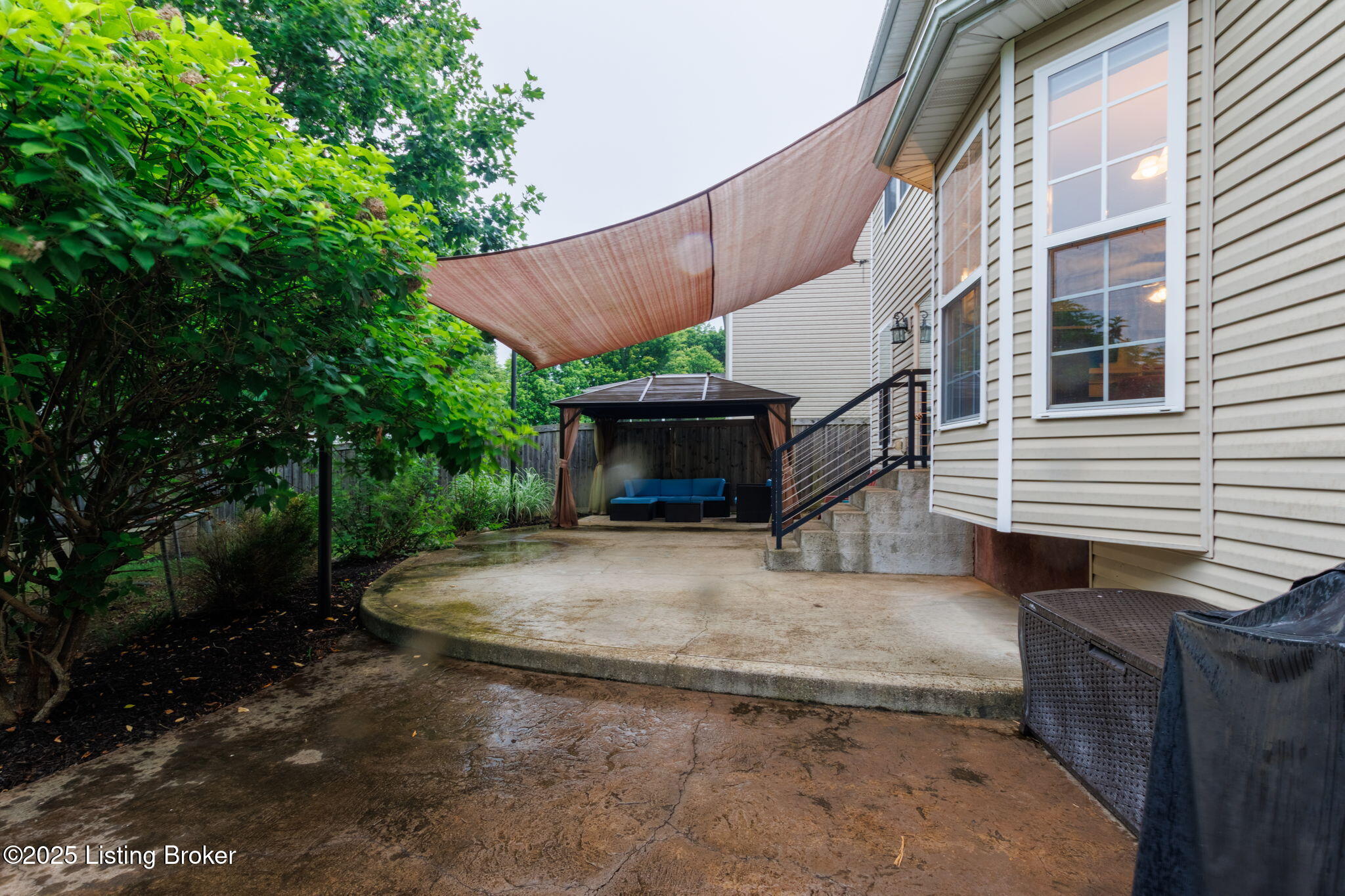 5606 Sundrop Pl