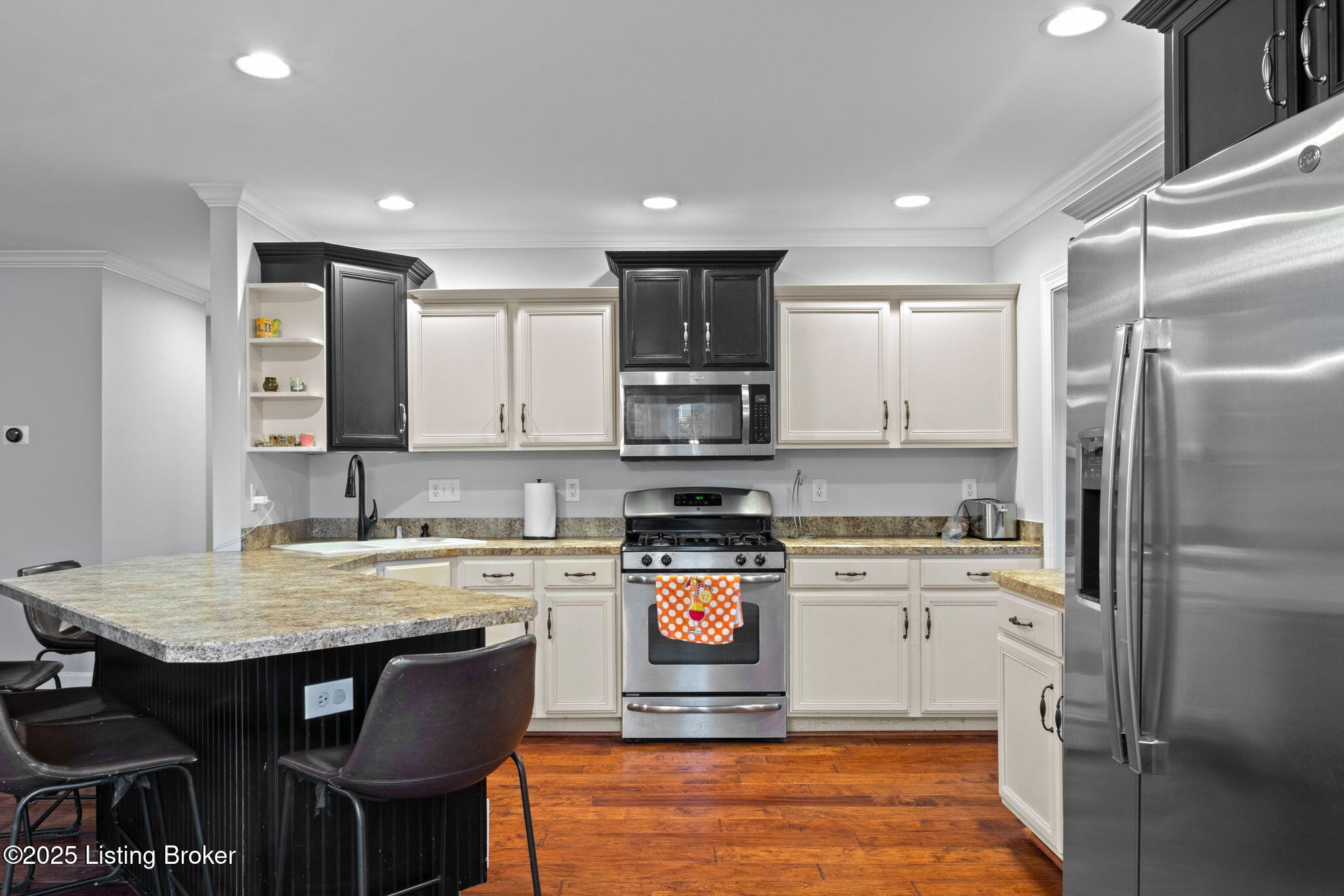 5606 Sundrop Pl