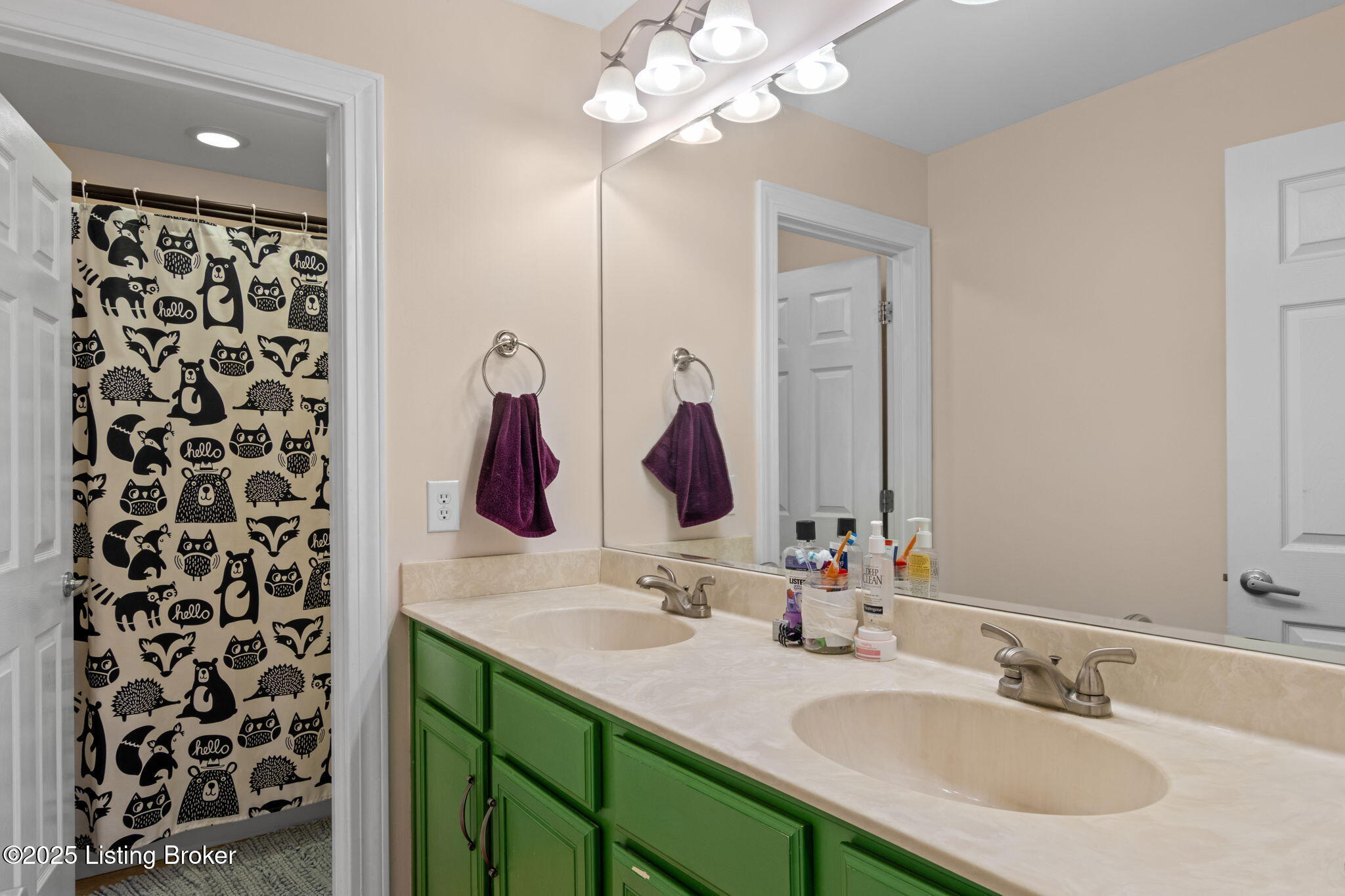 5606 Sundrop Pl