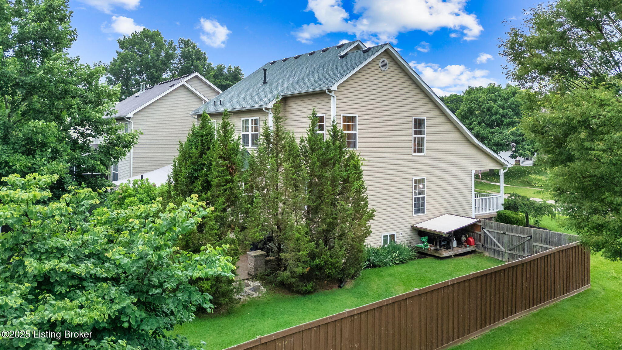5606 Sundrop Pl