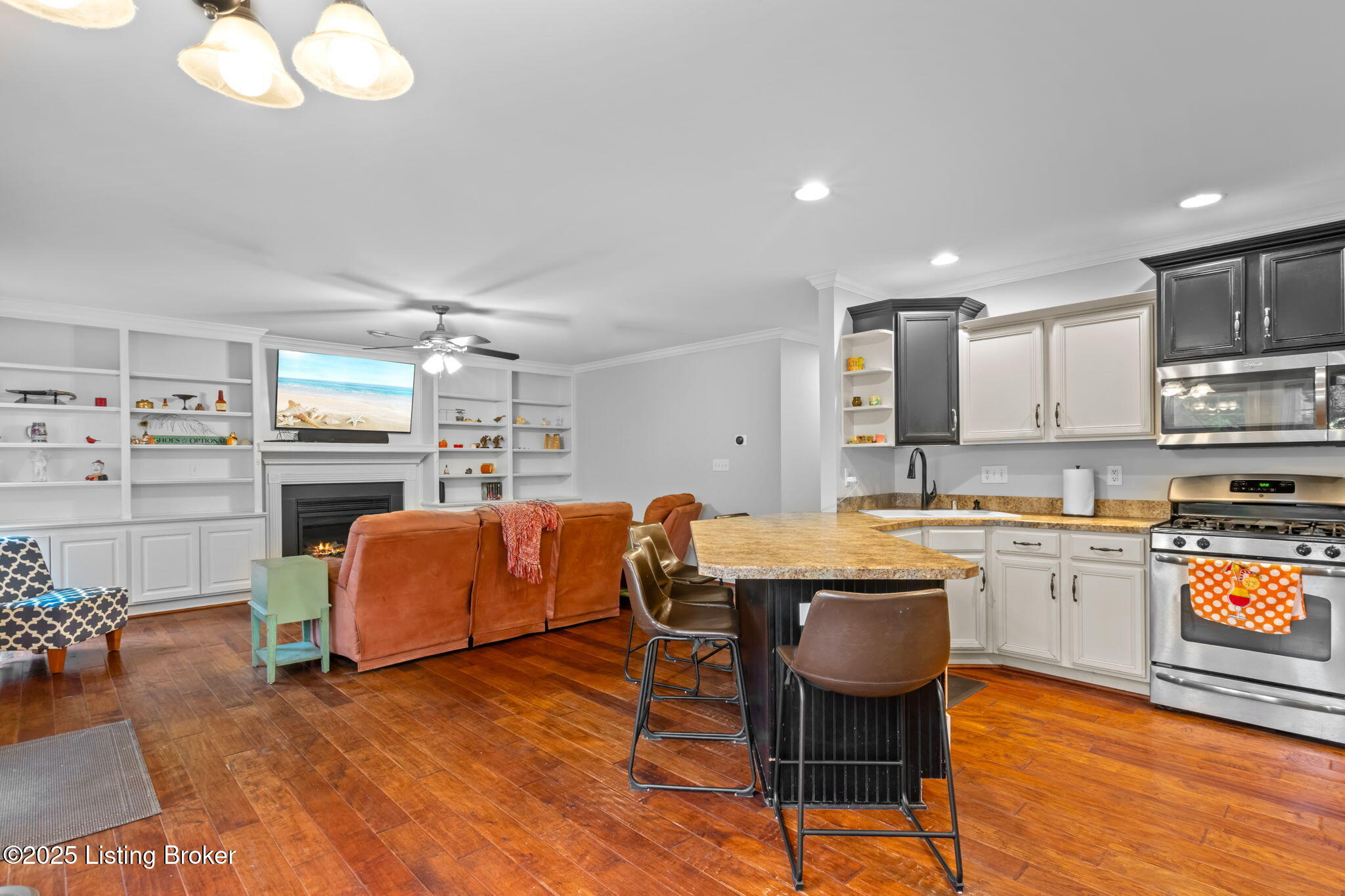 5606 Sundrop Pl