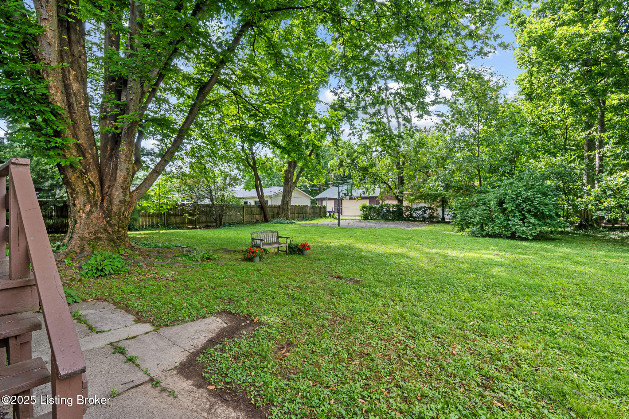 2335 Bonnycastle Ave