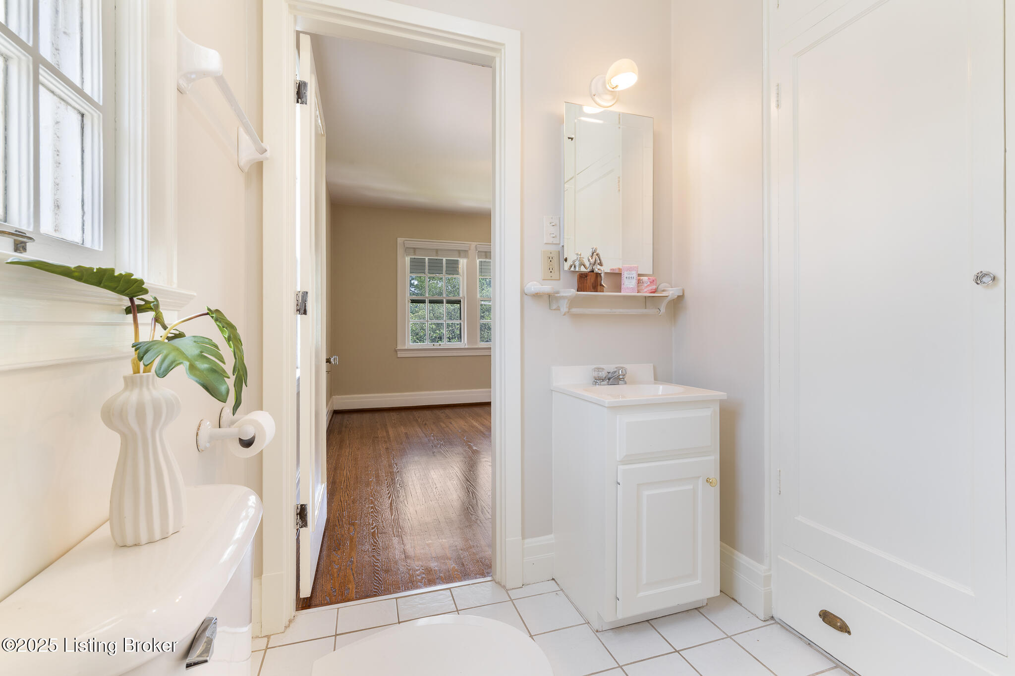 2335 Bonnycastle Ave