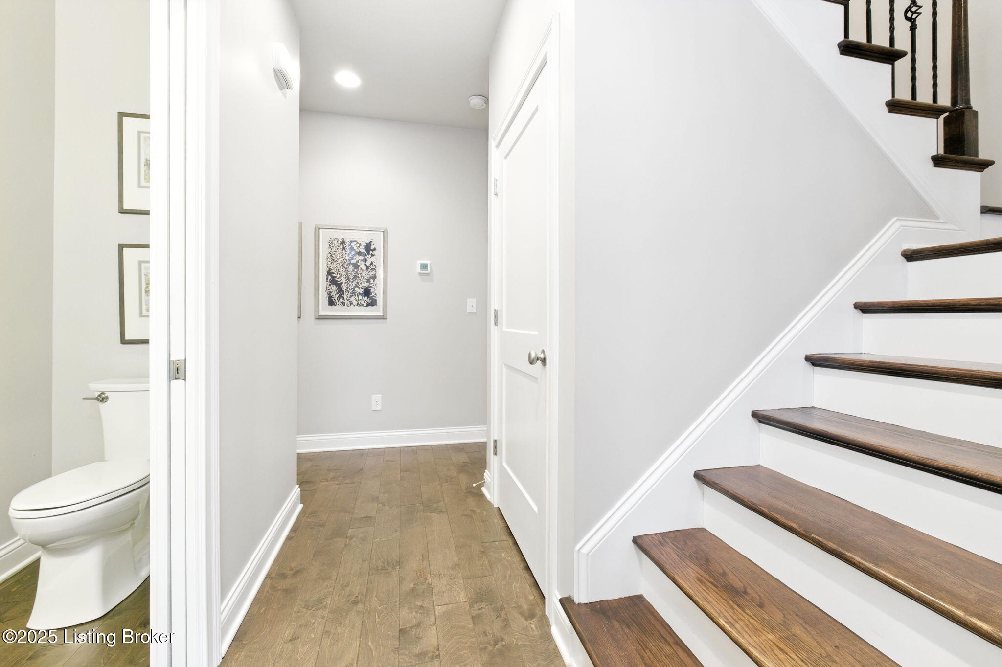 6527 Claymont Village Dr