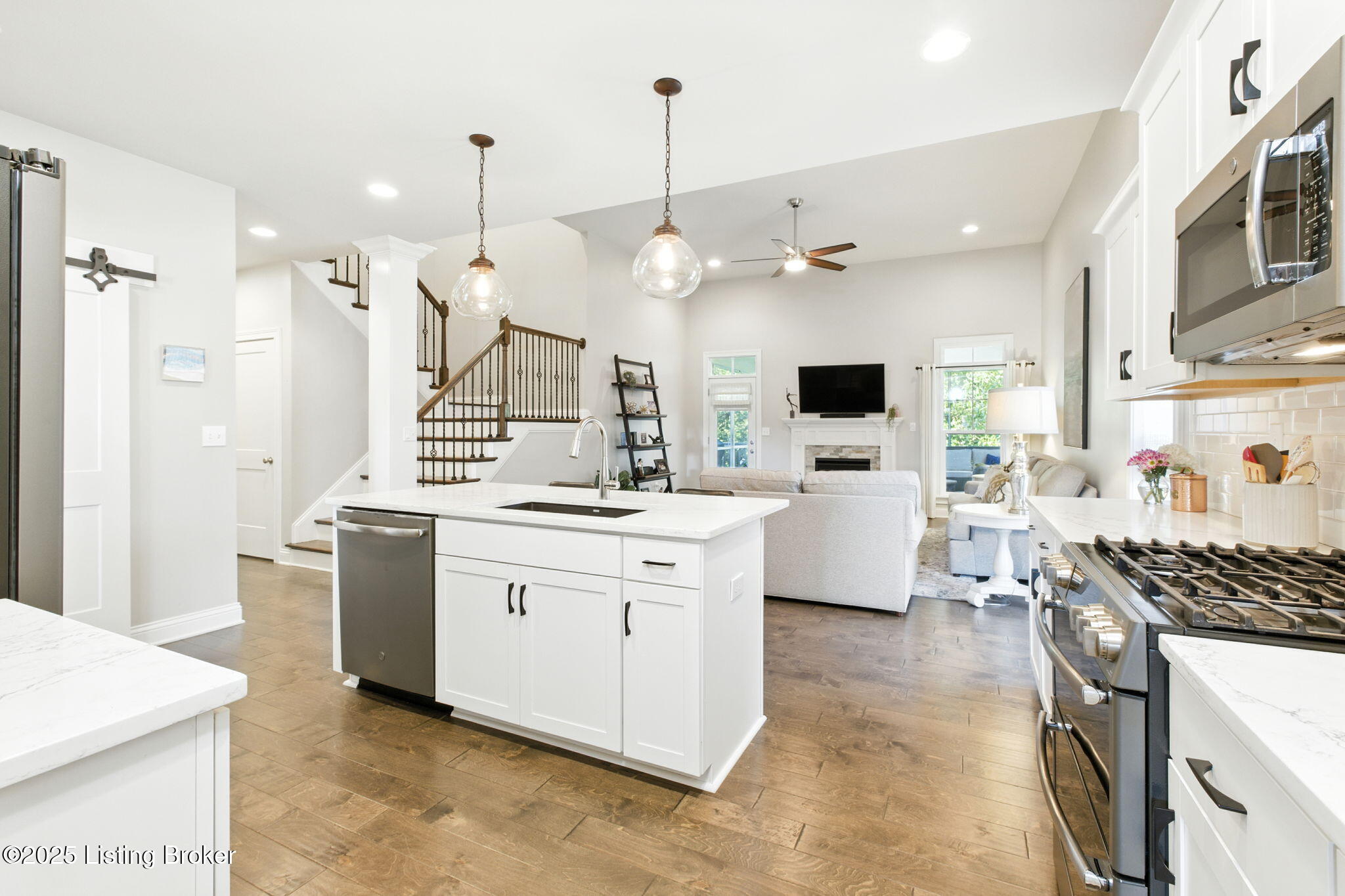 6527 Claymont Village Dr