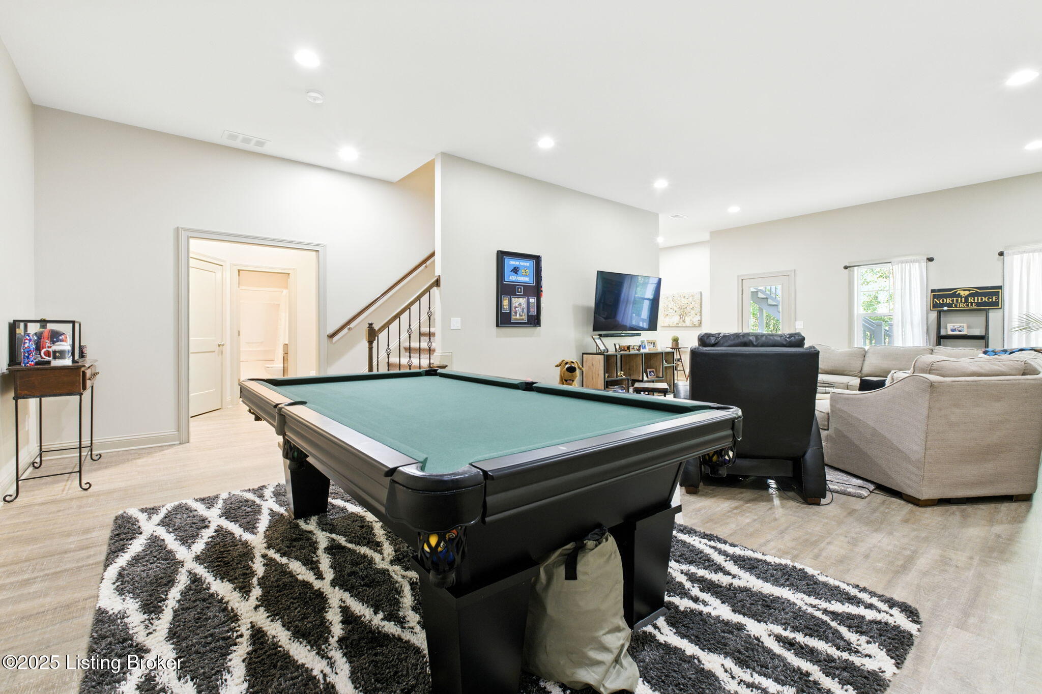 6527 Claymont Village Dr