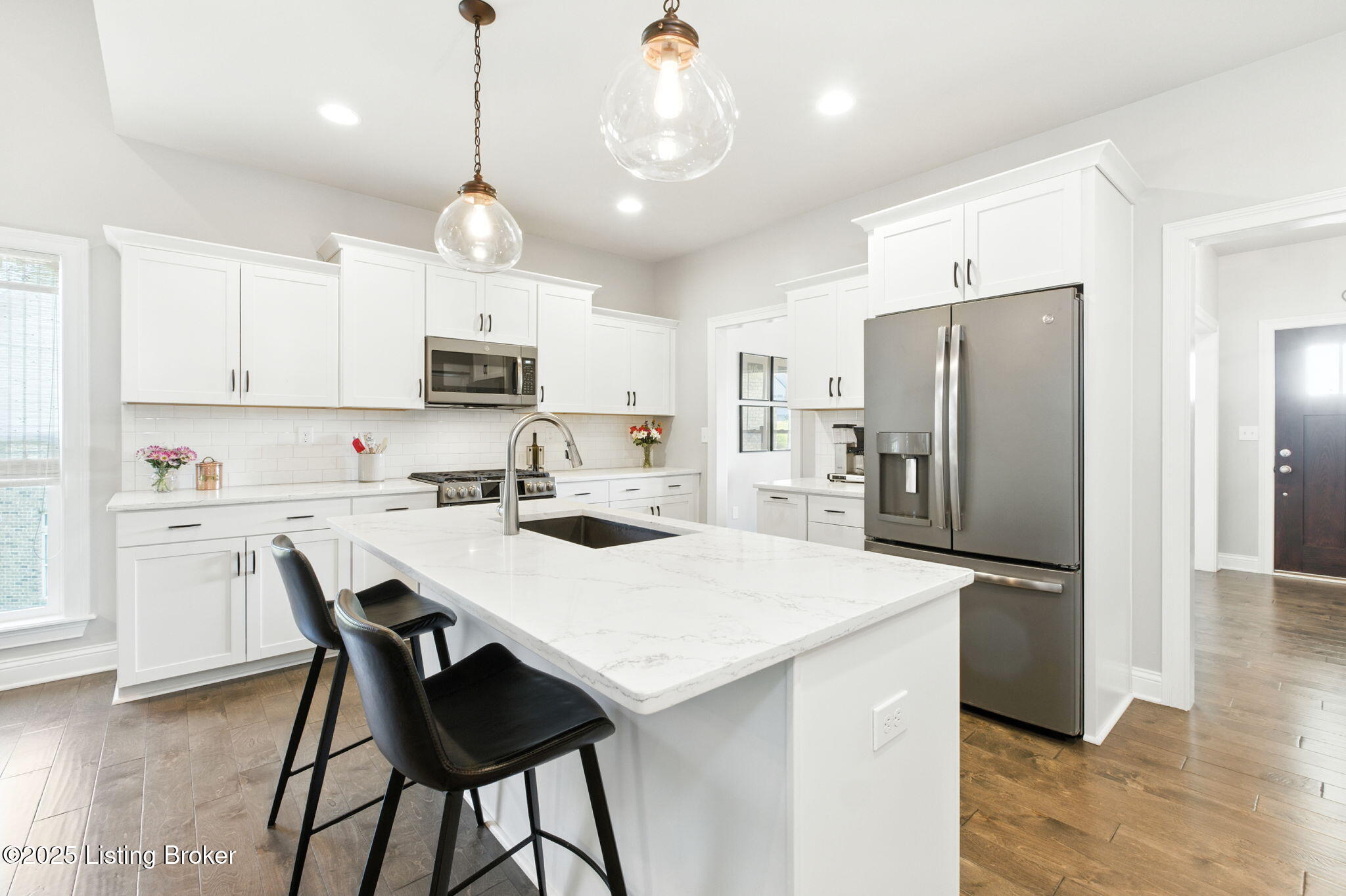 6527 Claymont Village Dr