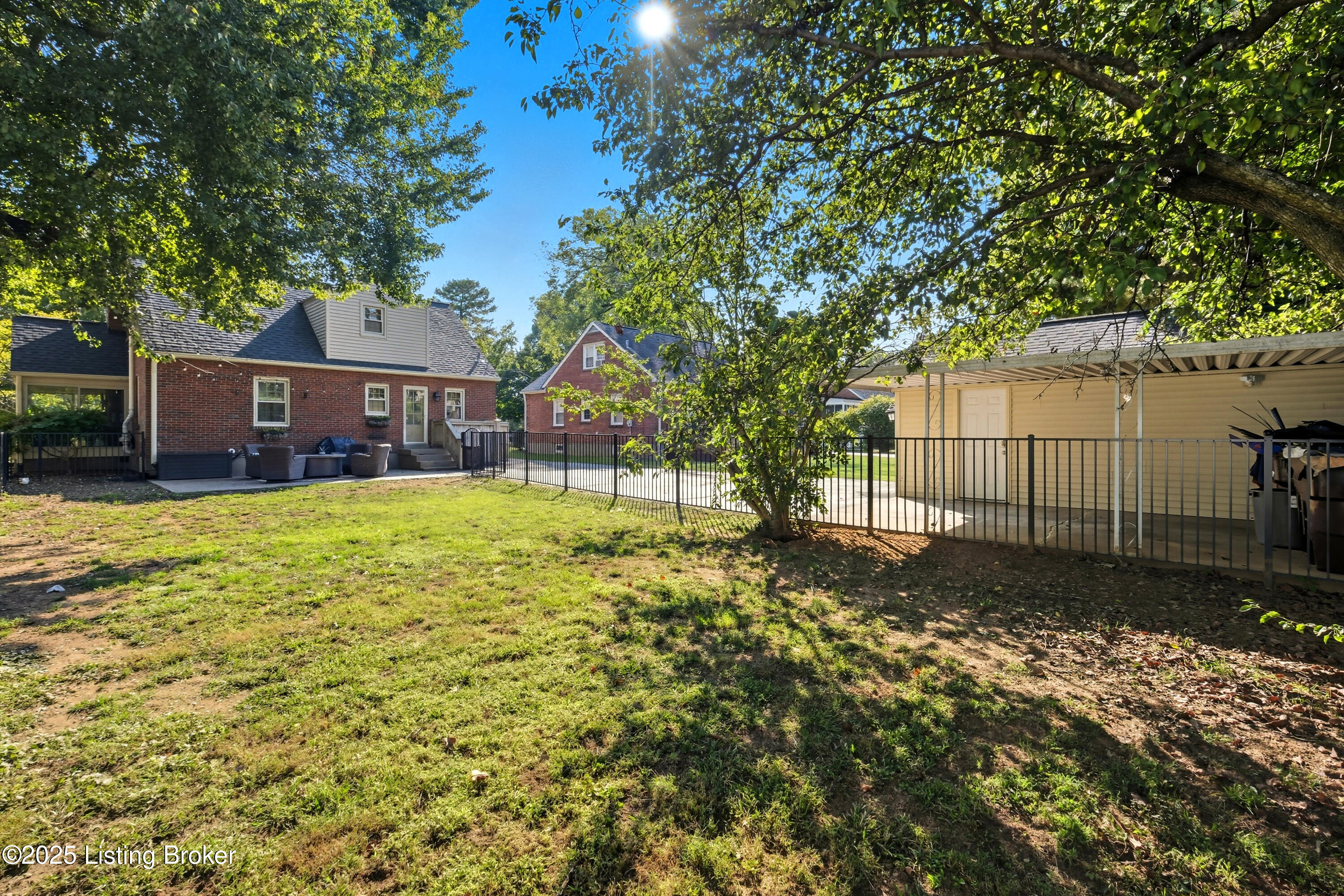 4509 Winchester Rd, Louisville