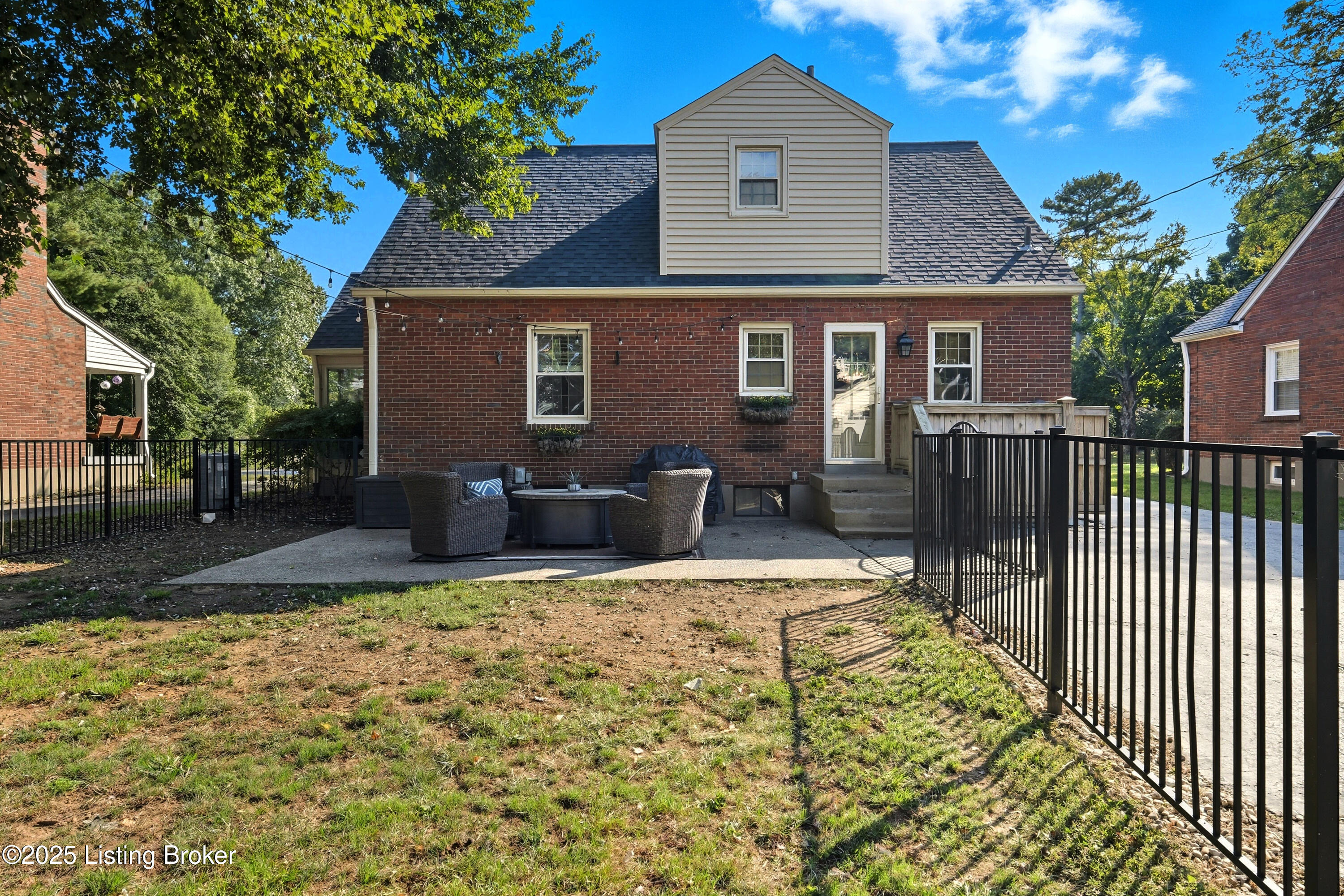 4509 Winchester Rd, Louisville