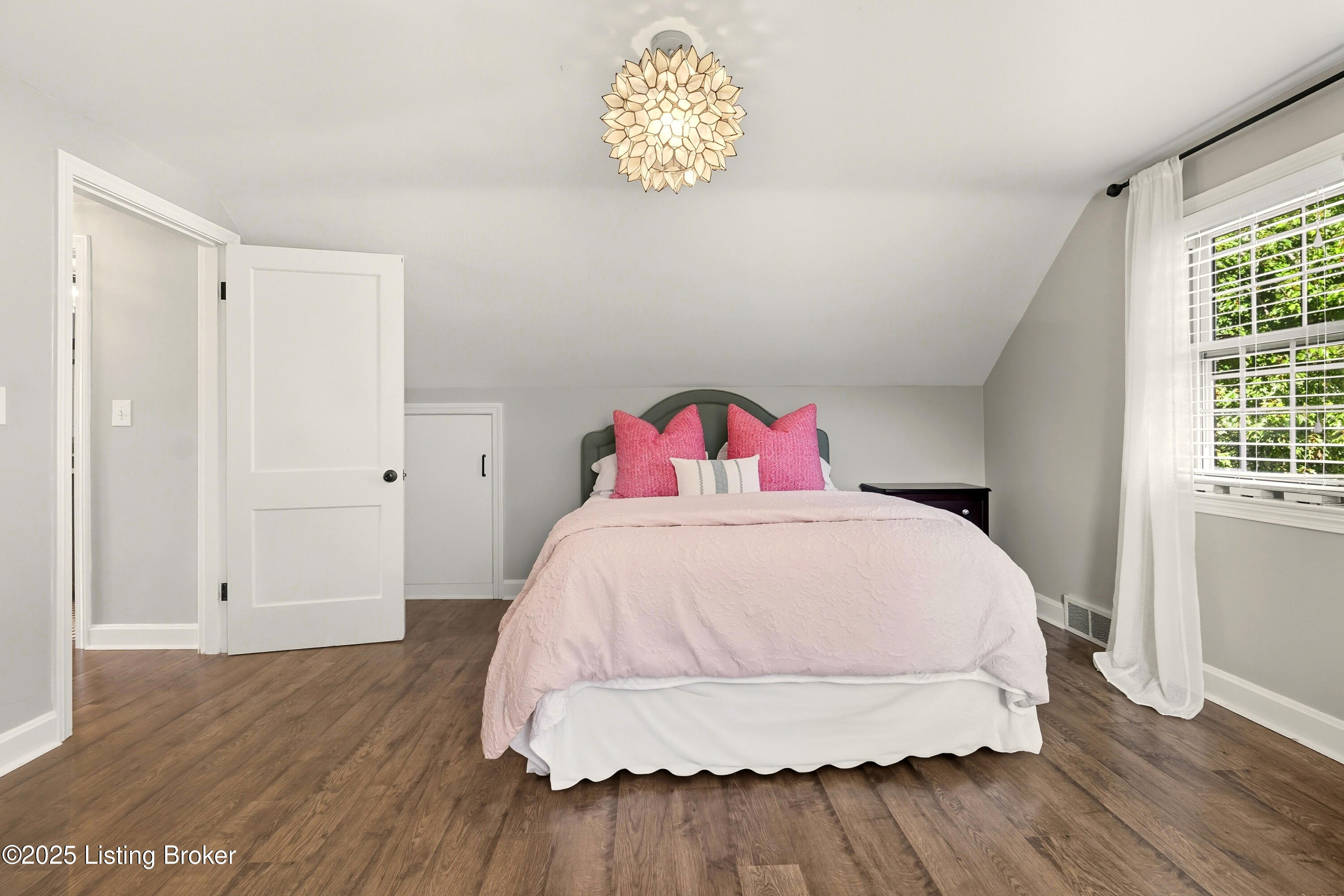 4509 Winchester Rd, Louisville