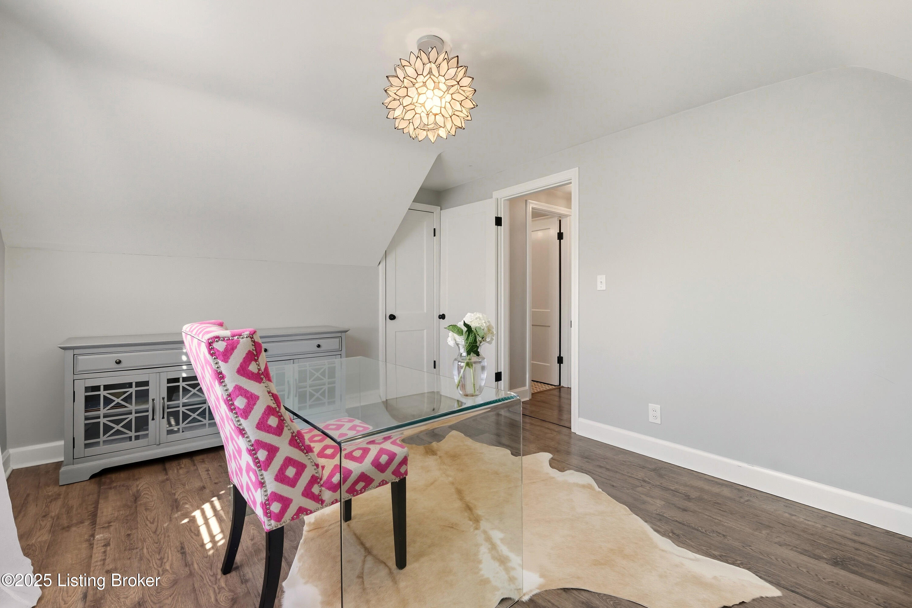 4509 Winchester Rd, Louisville