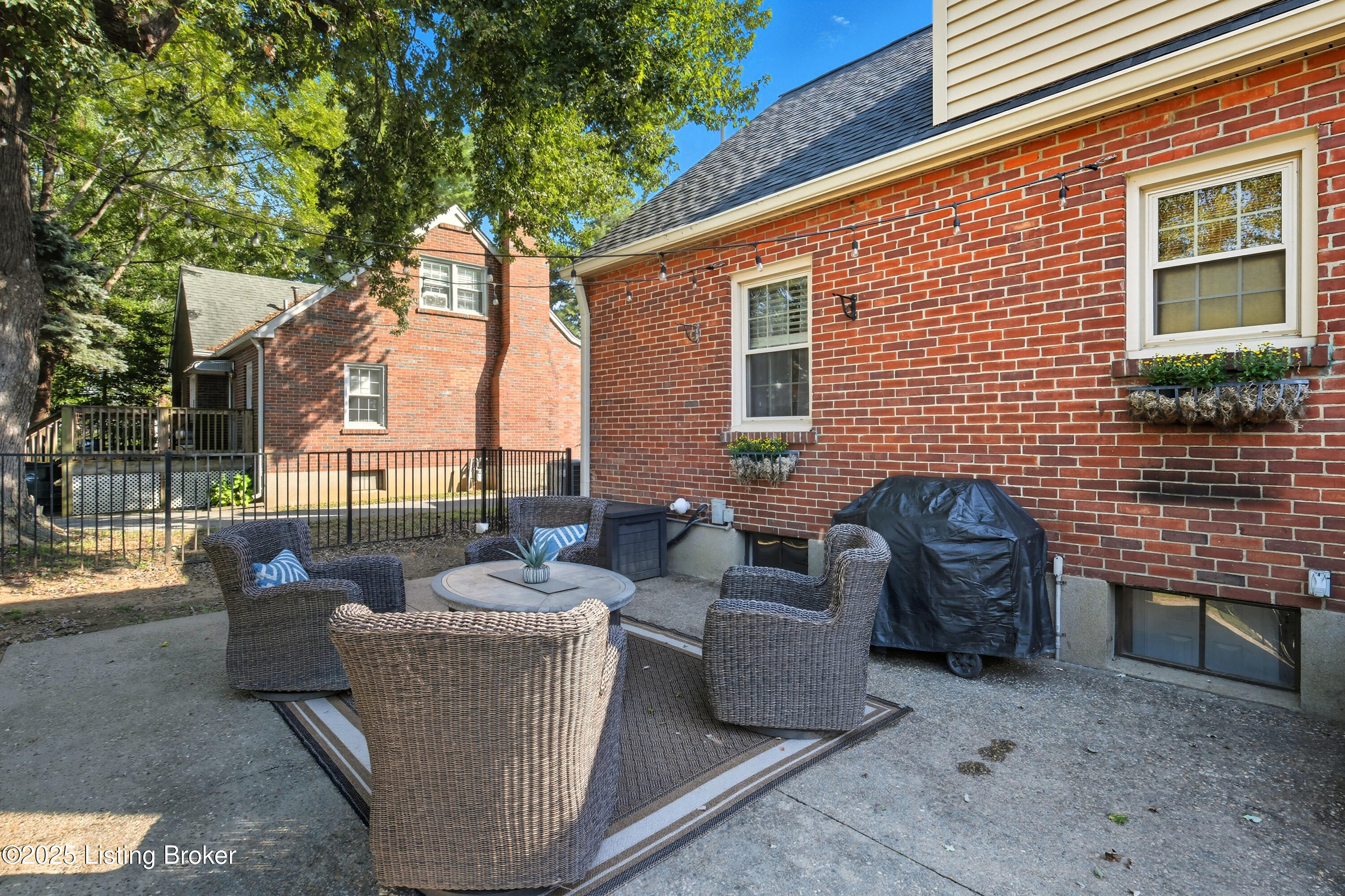 4509 Winchester Rd, Louisville