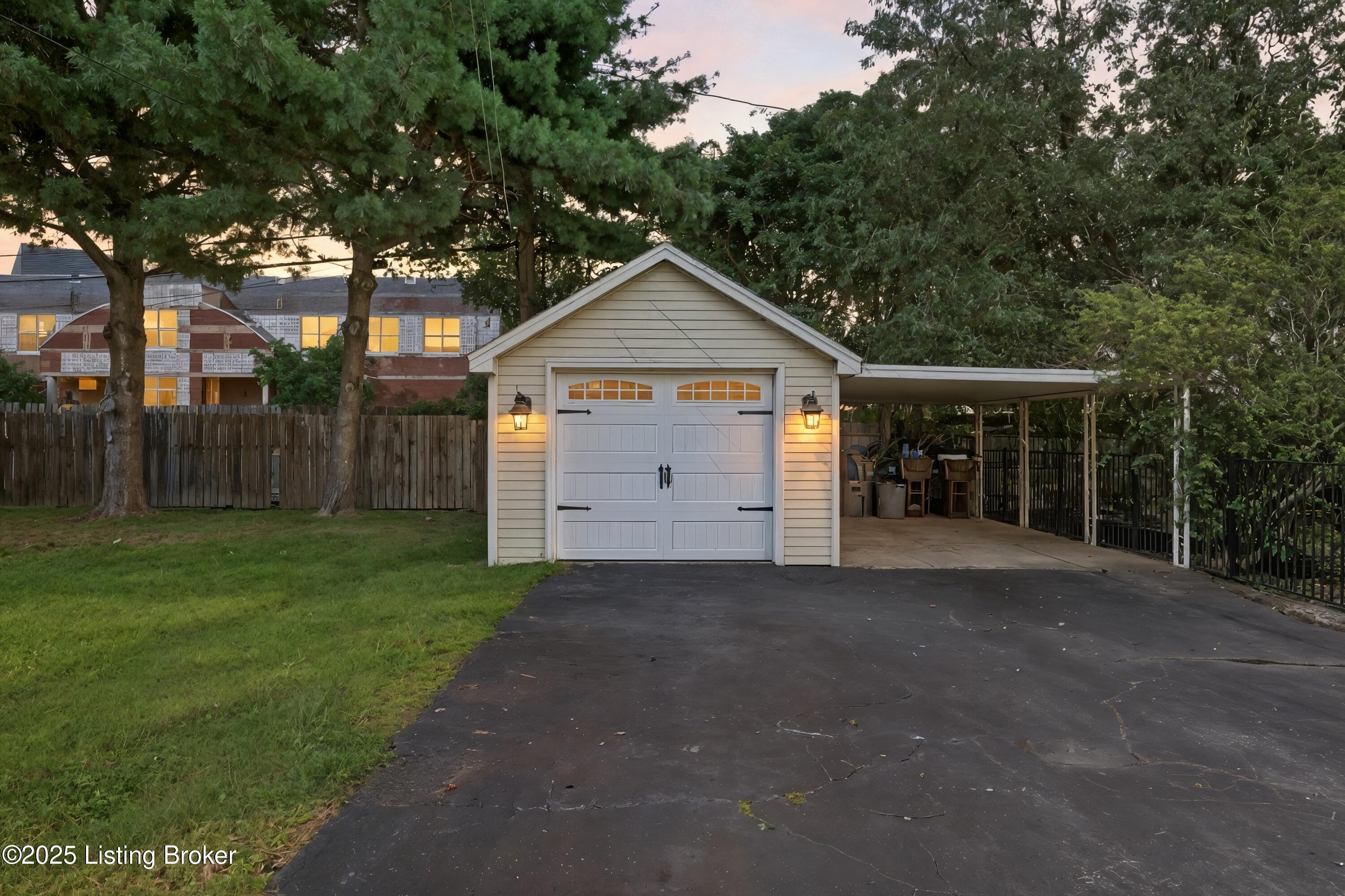 4509 Winchester Rd, Louisville