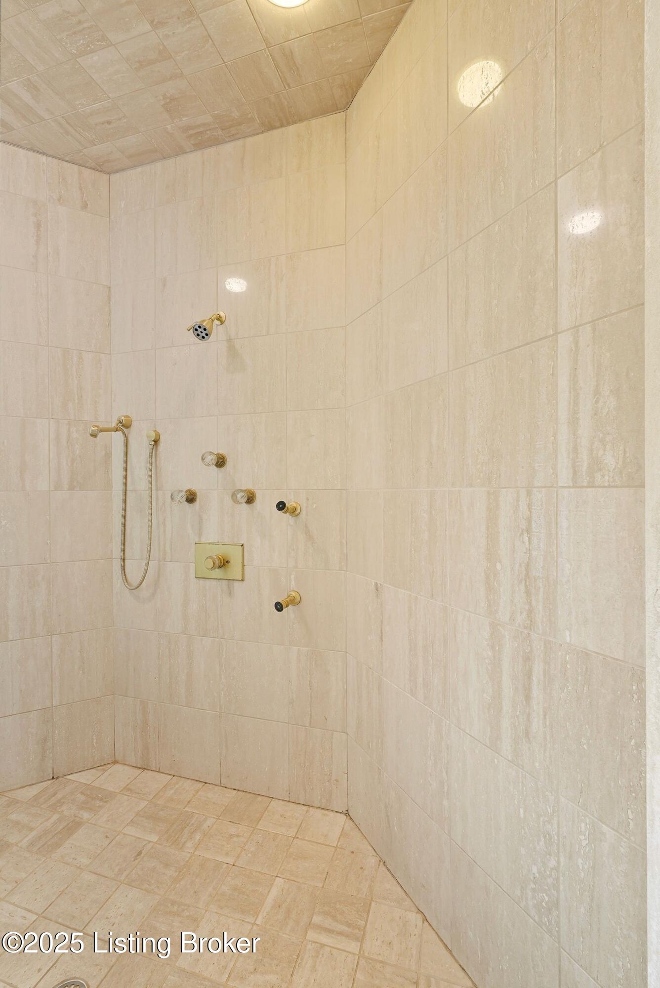 6 Wolf Pen Ln, Prospect