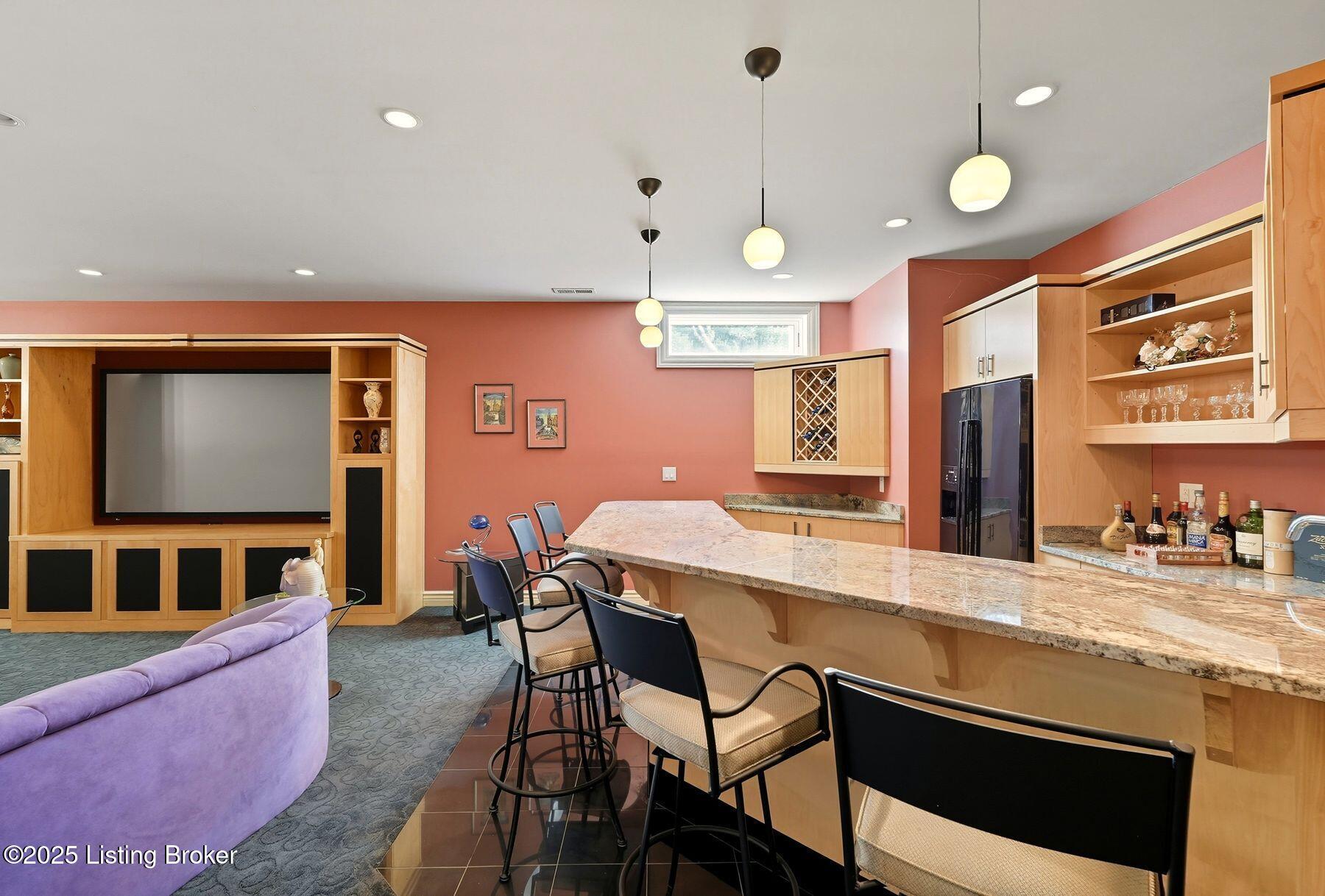 6 Wolf Pen Ln, Prospect