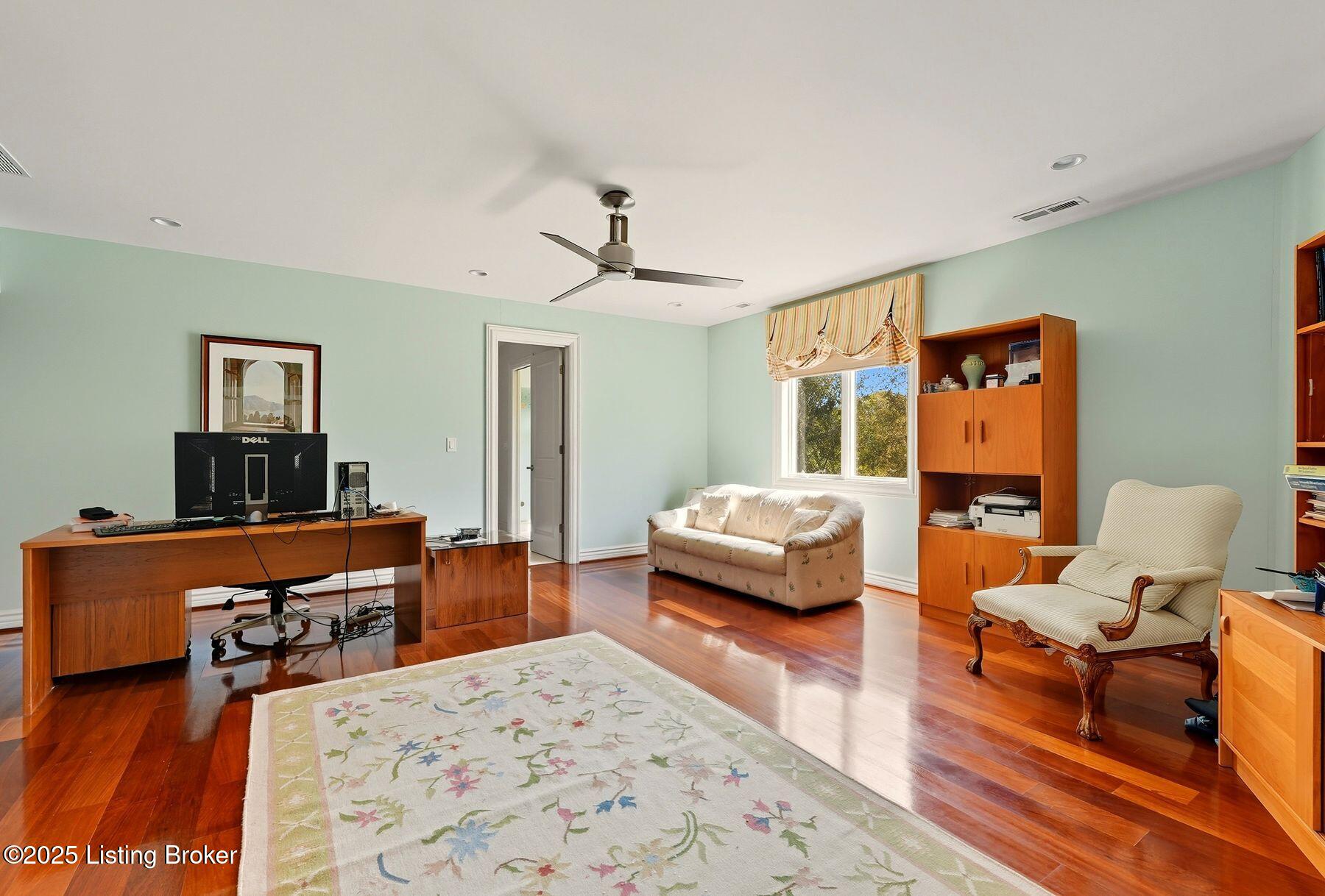 6 Wolf Pen Ln, Prospect