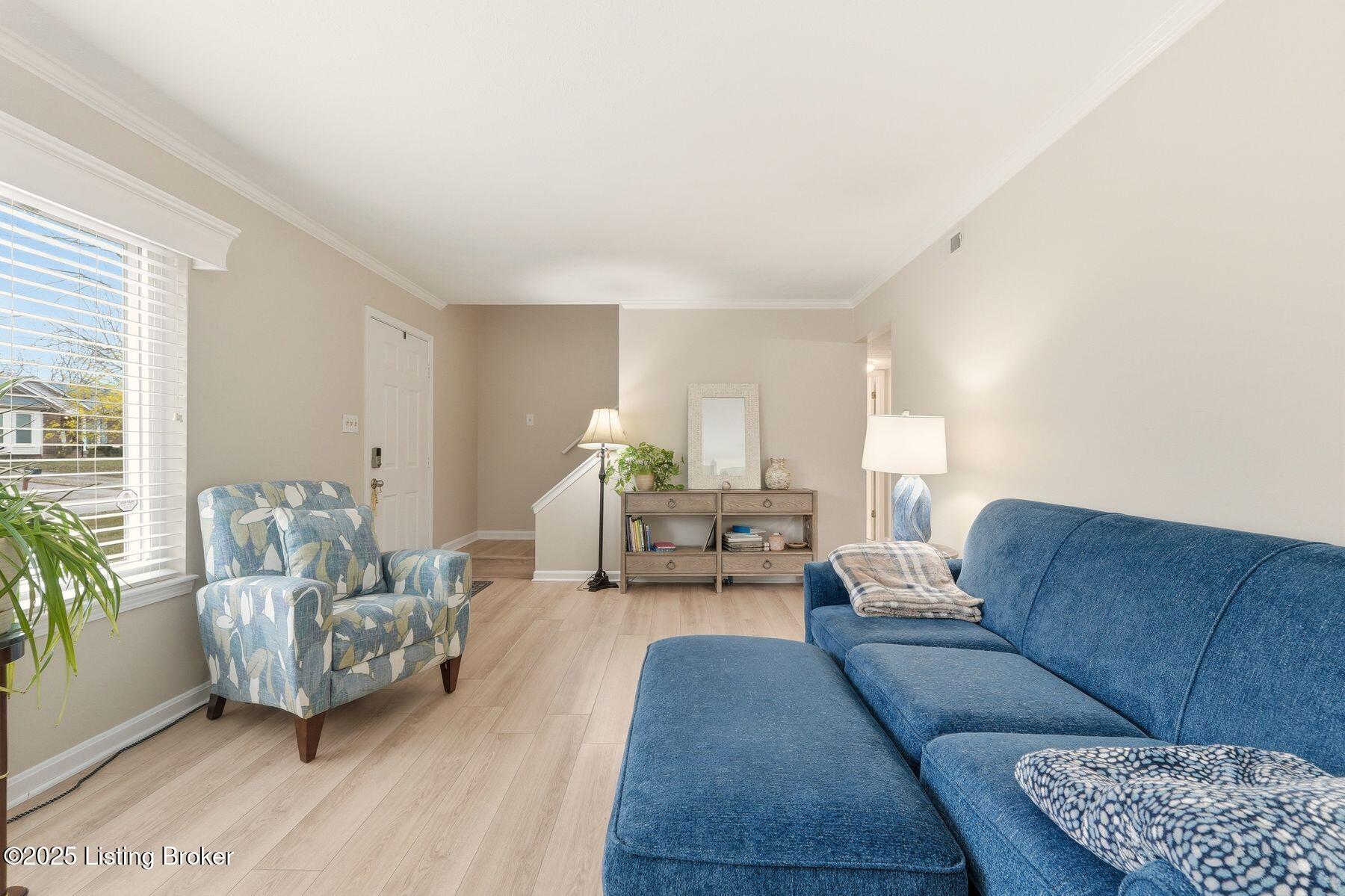 10100 Settlers Crest Ln