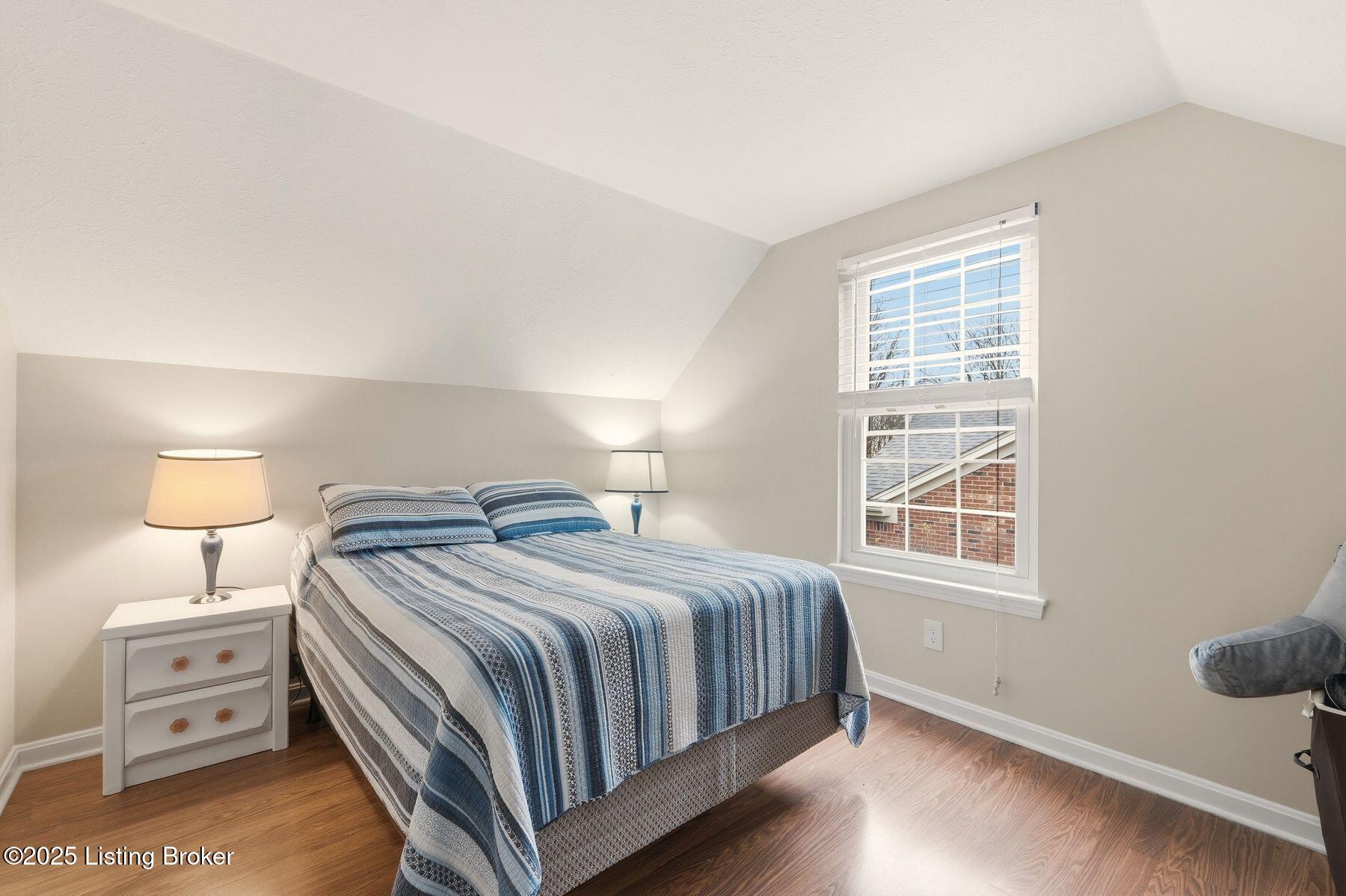 10100 Settlers Crest Ln