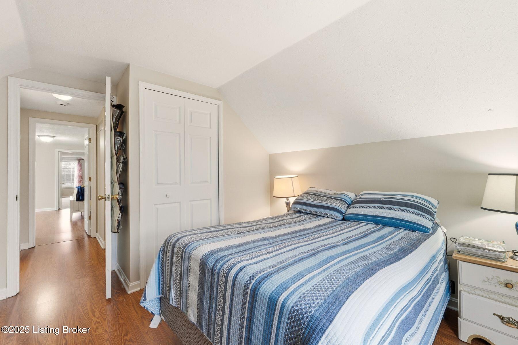 10100 Settlers Crest Ln