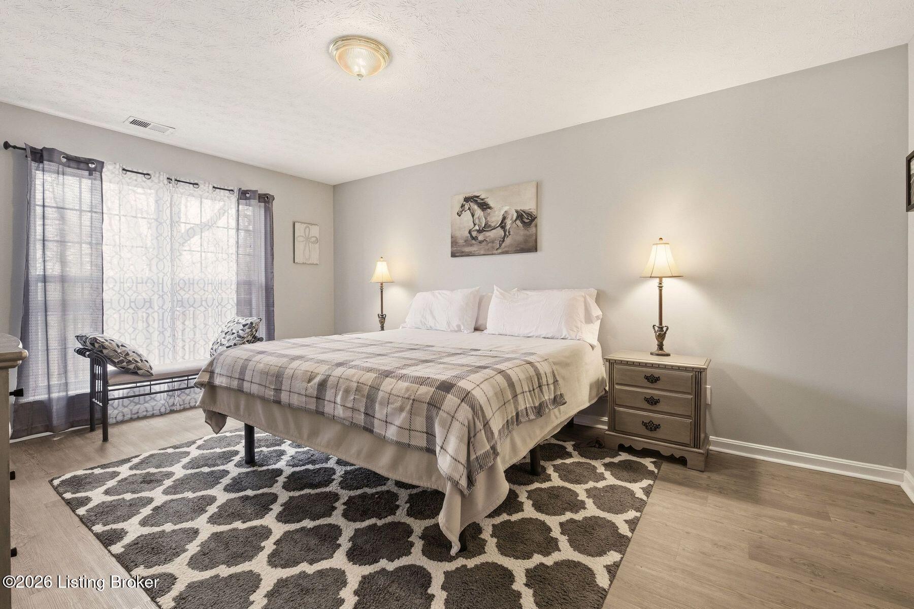 210 Charlton Wynde Dr 5