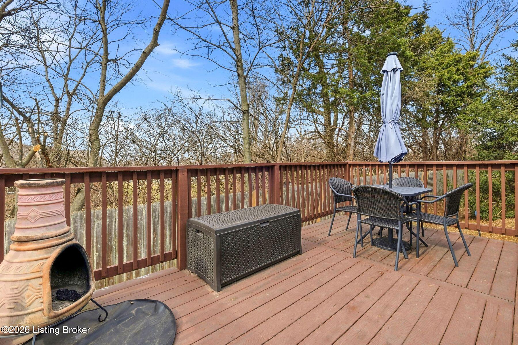 210 Charlton Wynde Dr 5