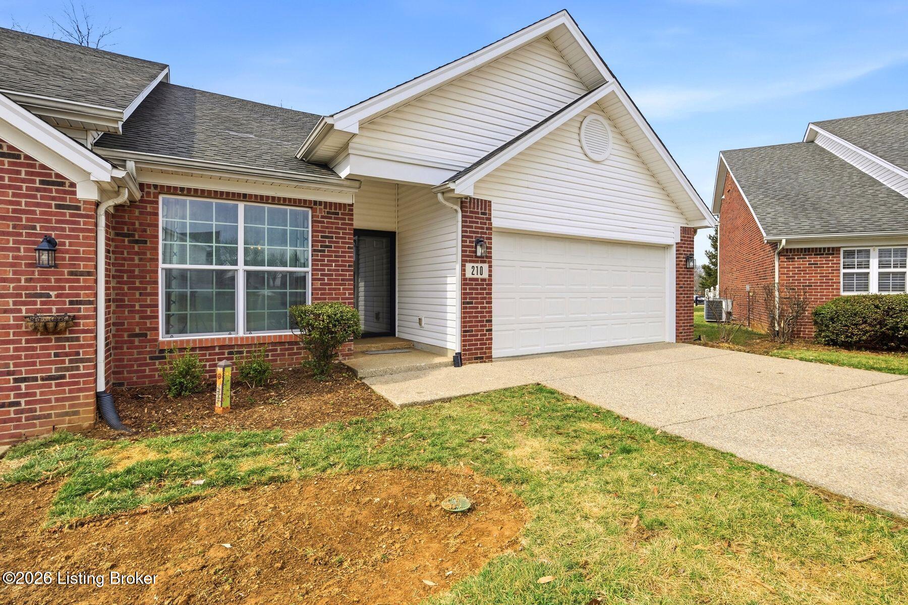 210 Charlton Wynde Dr 5