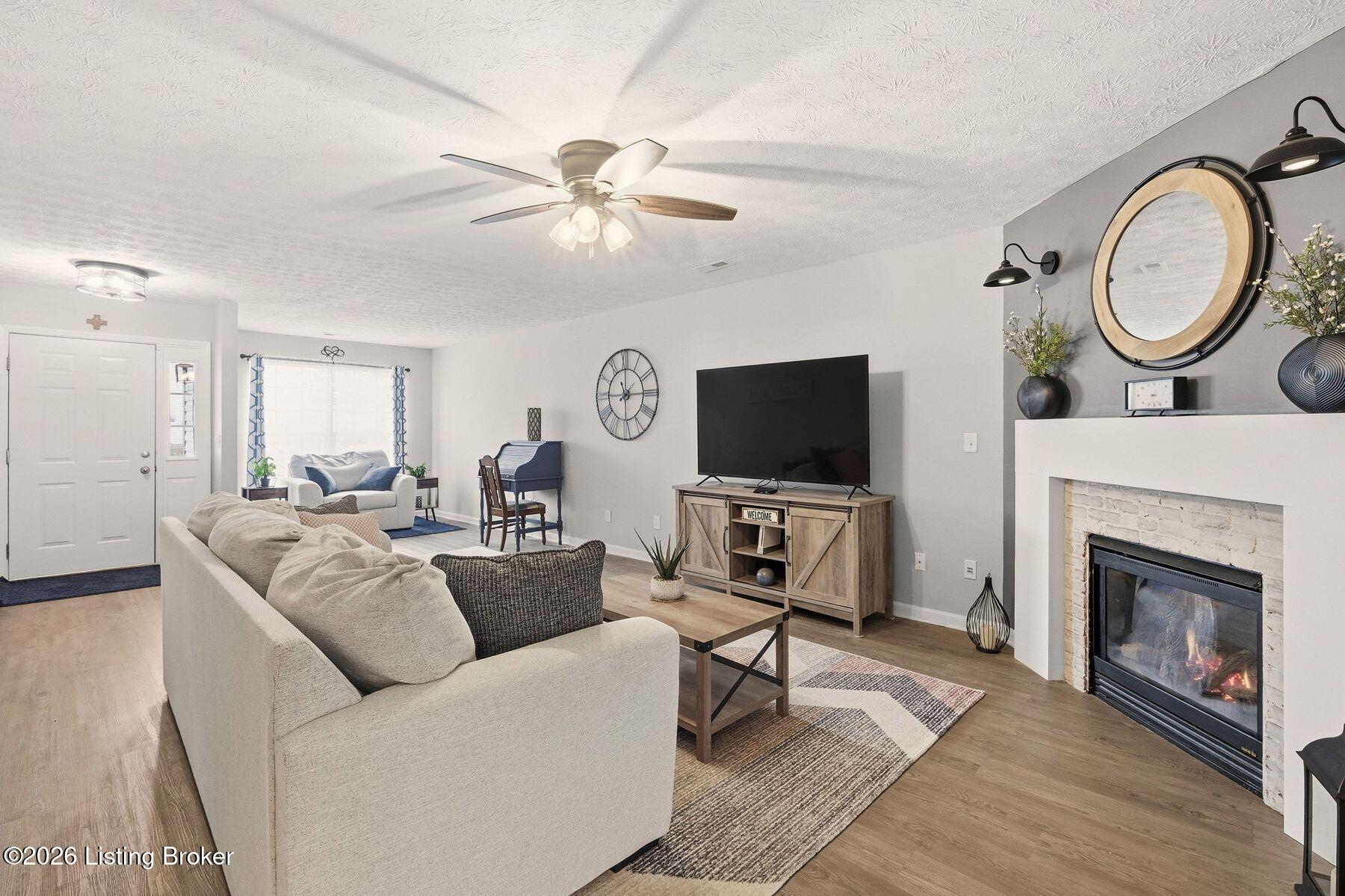210 Charlton Wynde Dr 5