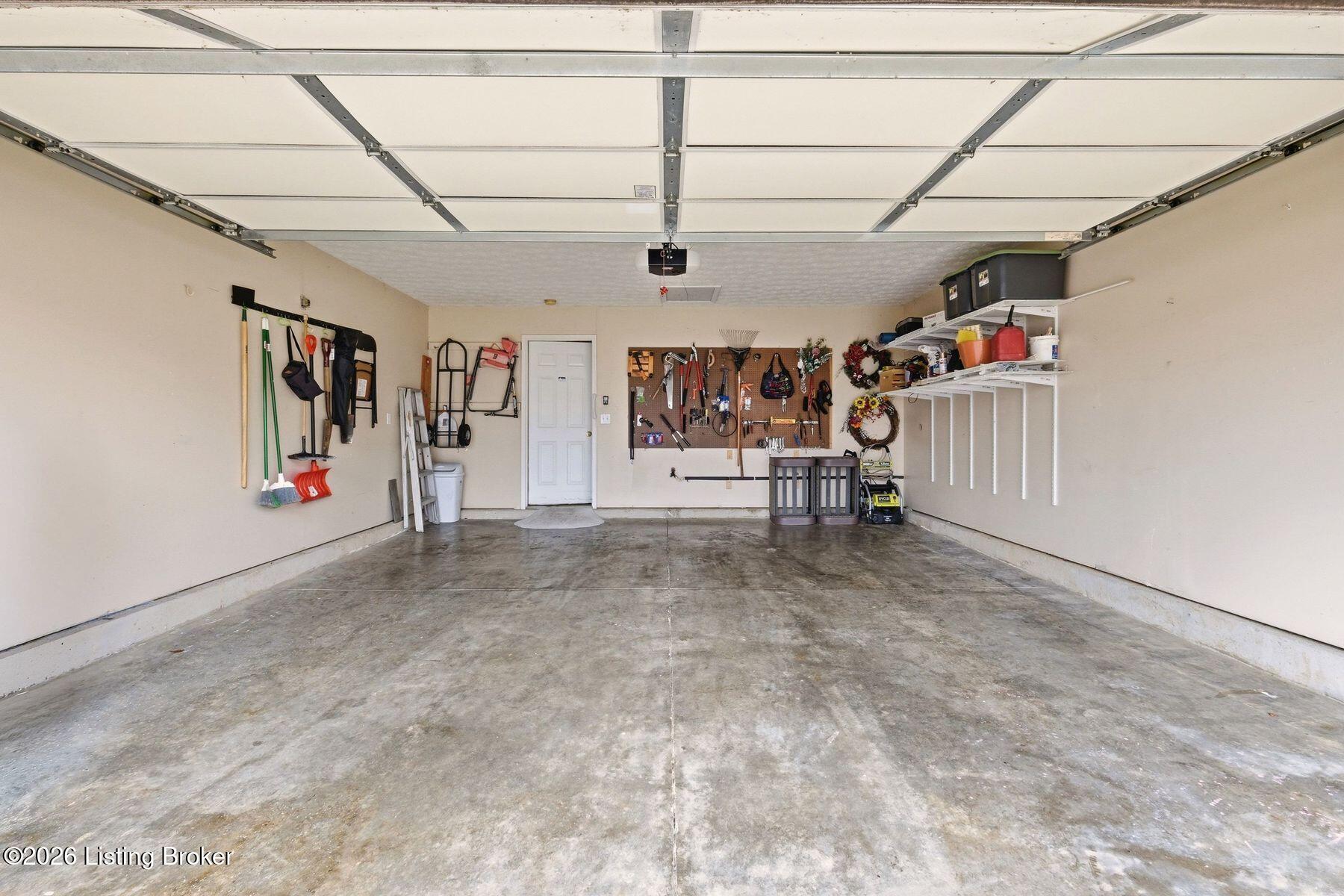 210 Charlton Wynde Dr 5