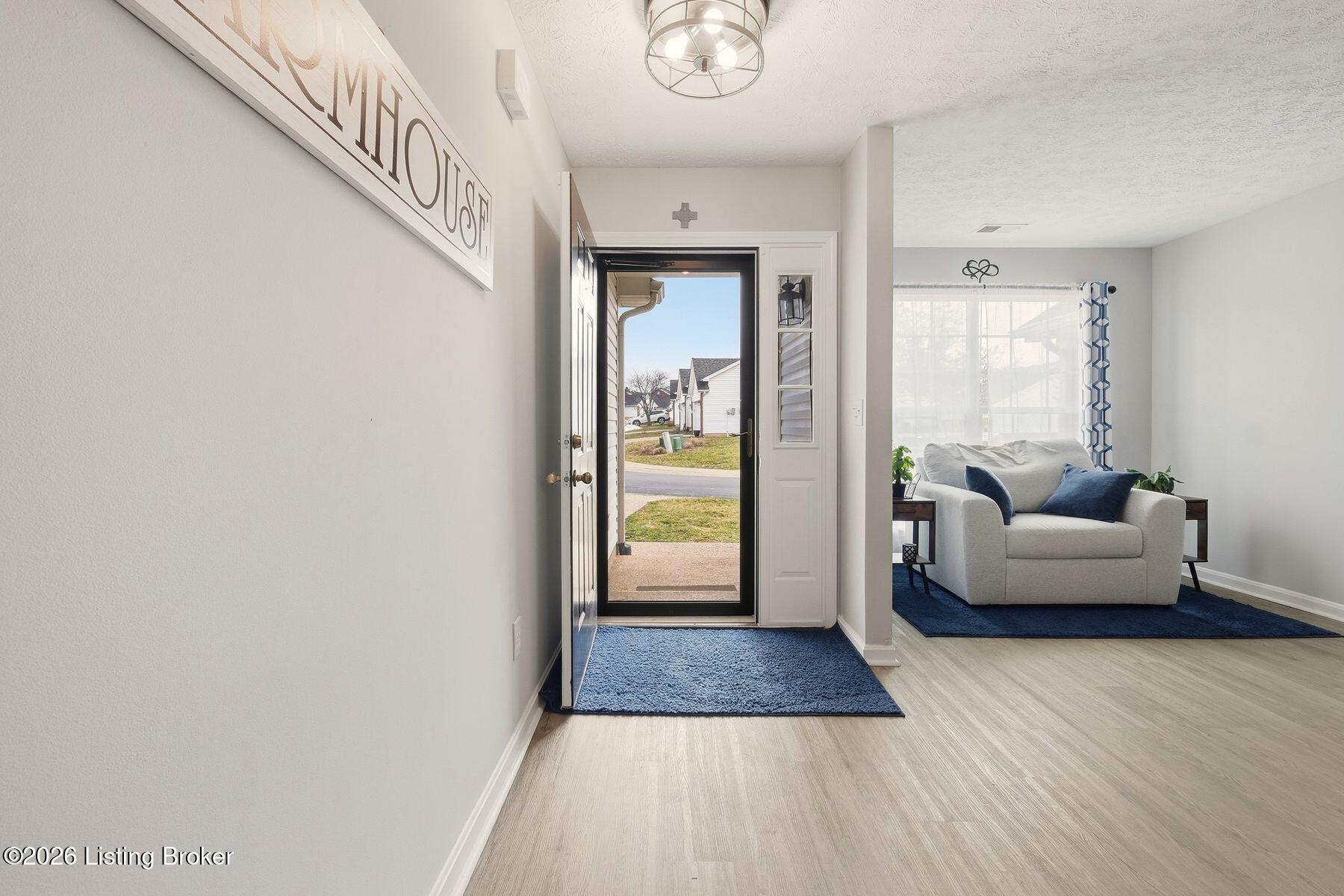 210 Charlton Wynde Dr 5
