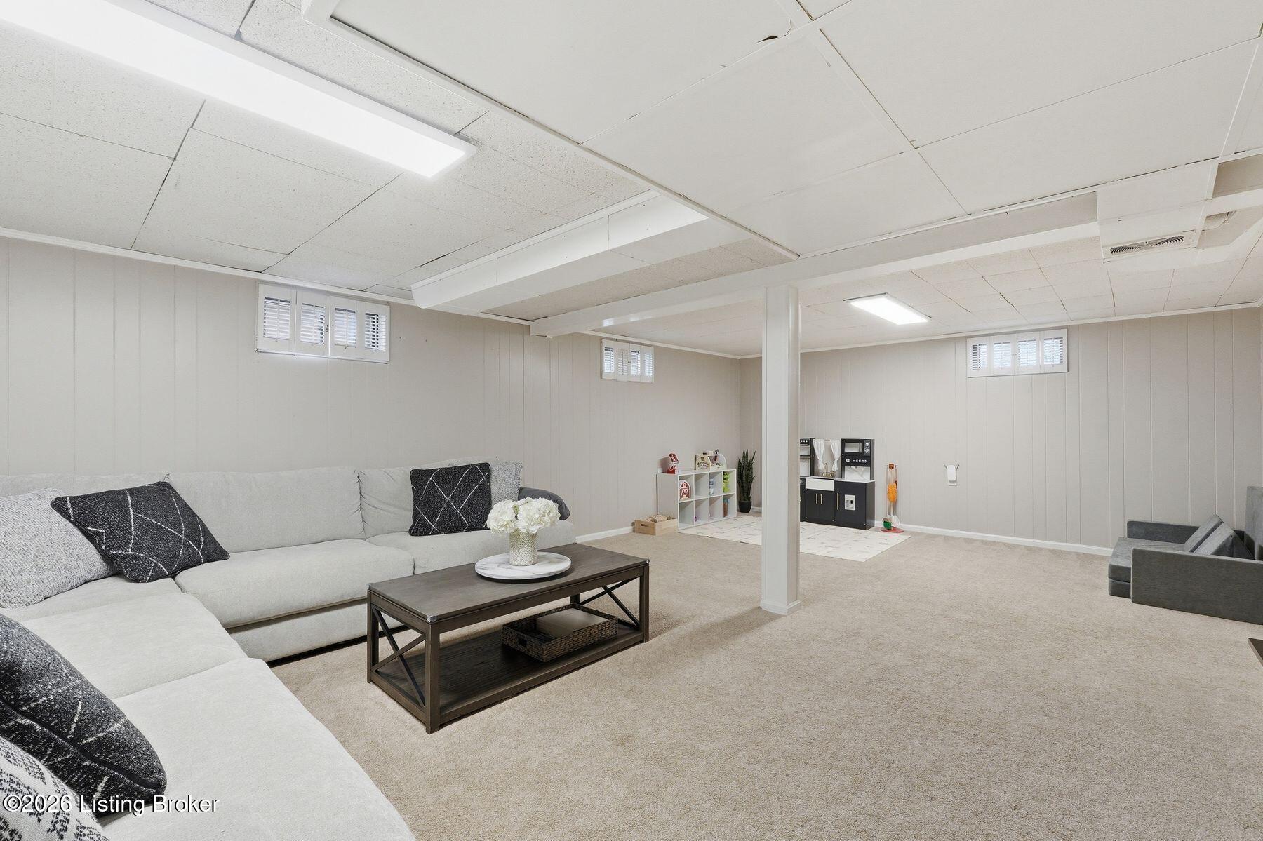 325 Brunswick Rd