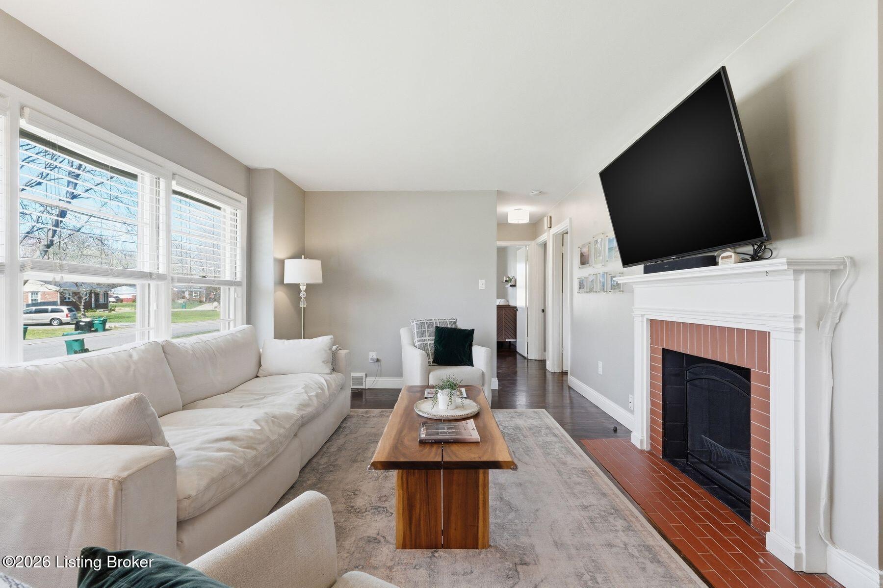 325 Brunswick Rd