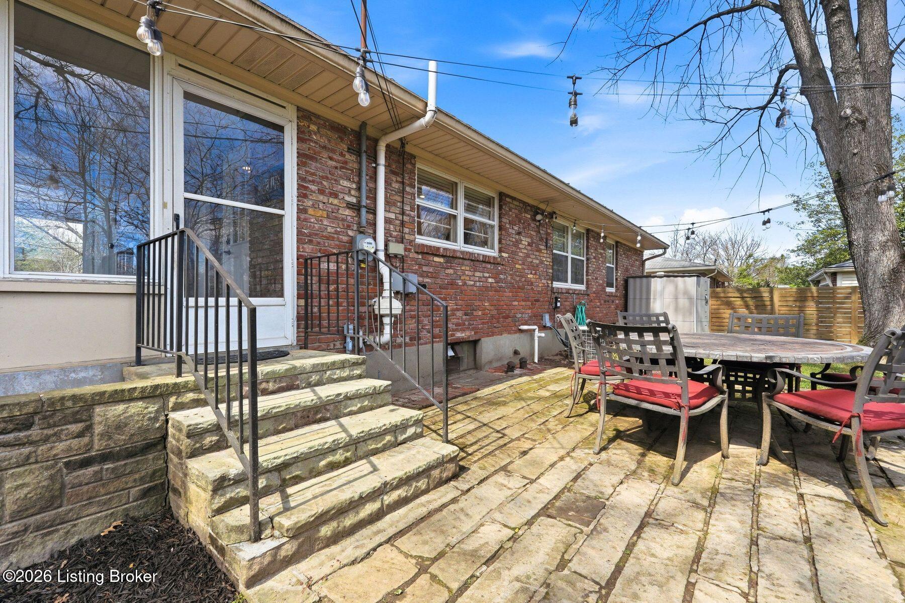 325 Brunswick Rd