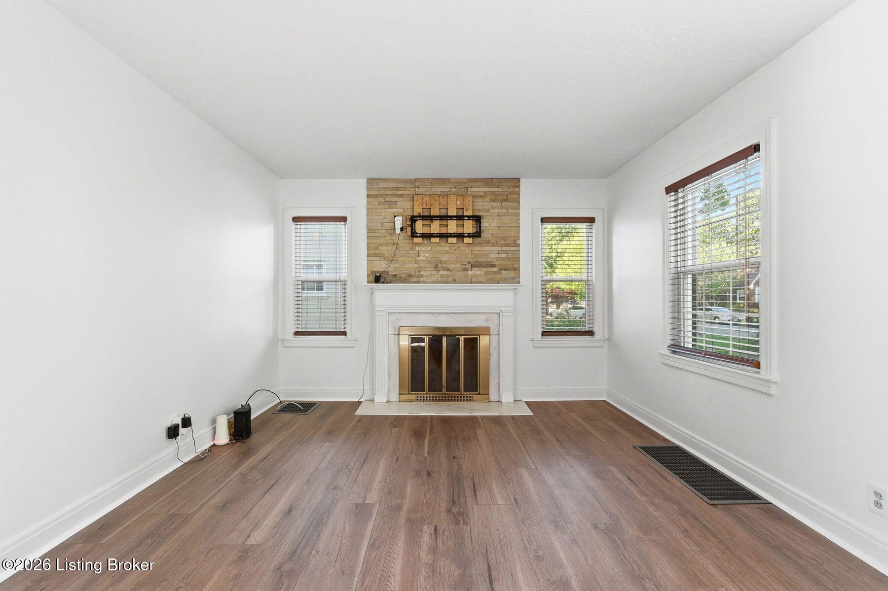 225 Brown Ave