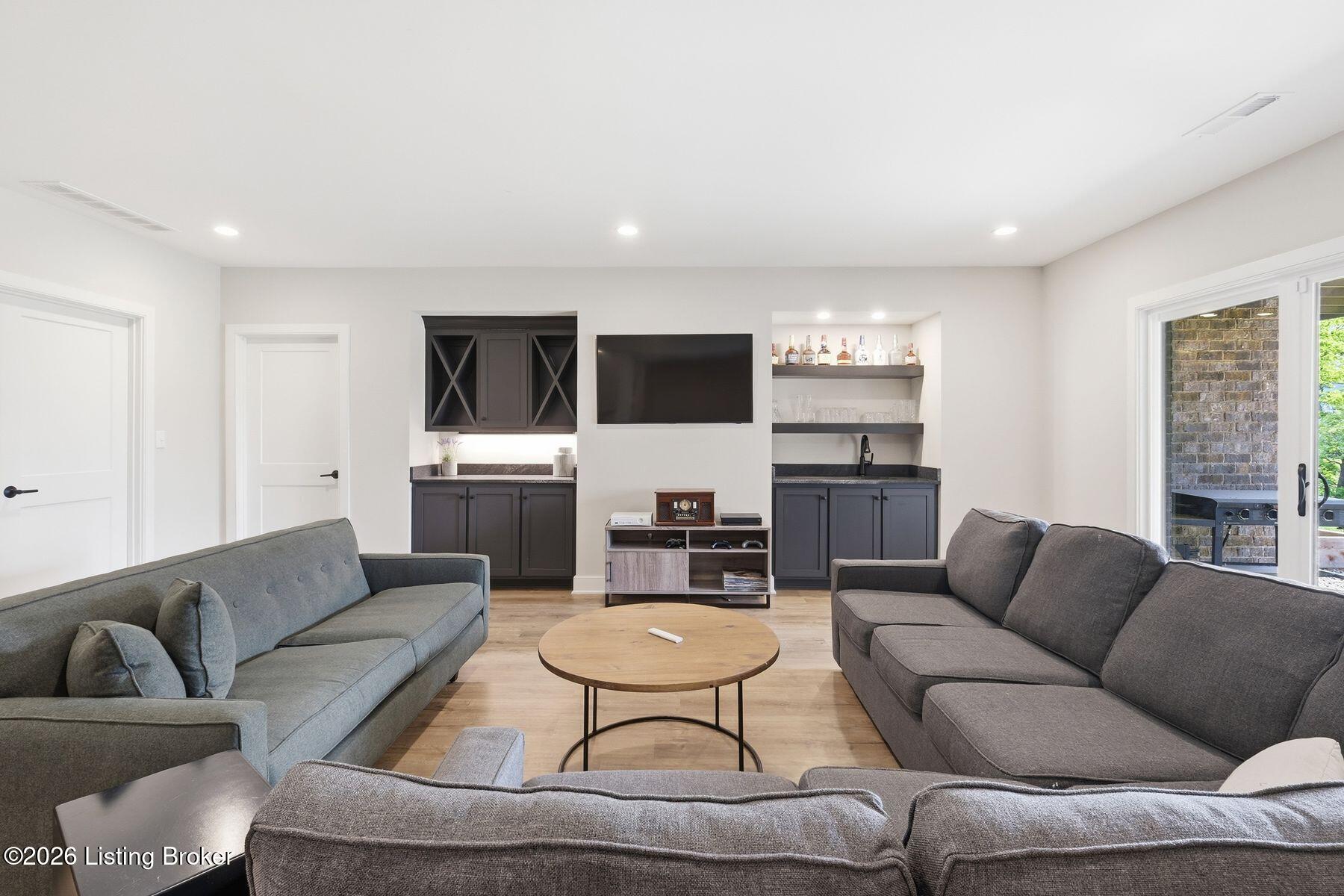6304 Leyton Ct