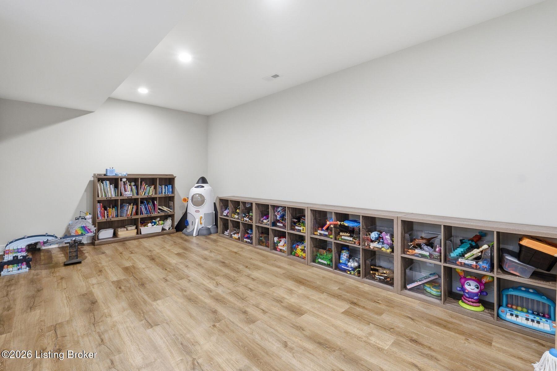 6304 Leyton Ct