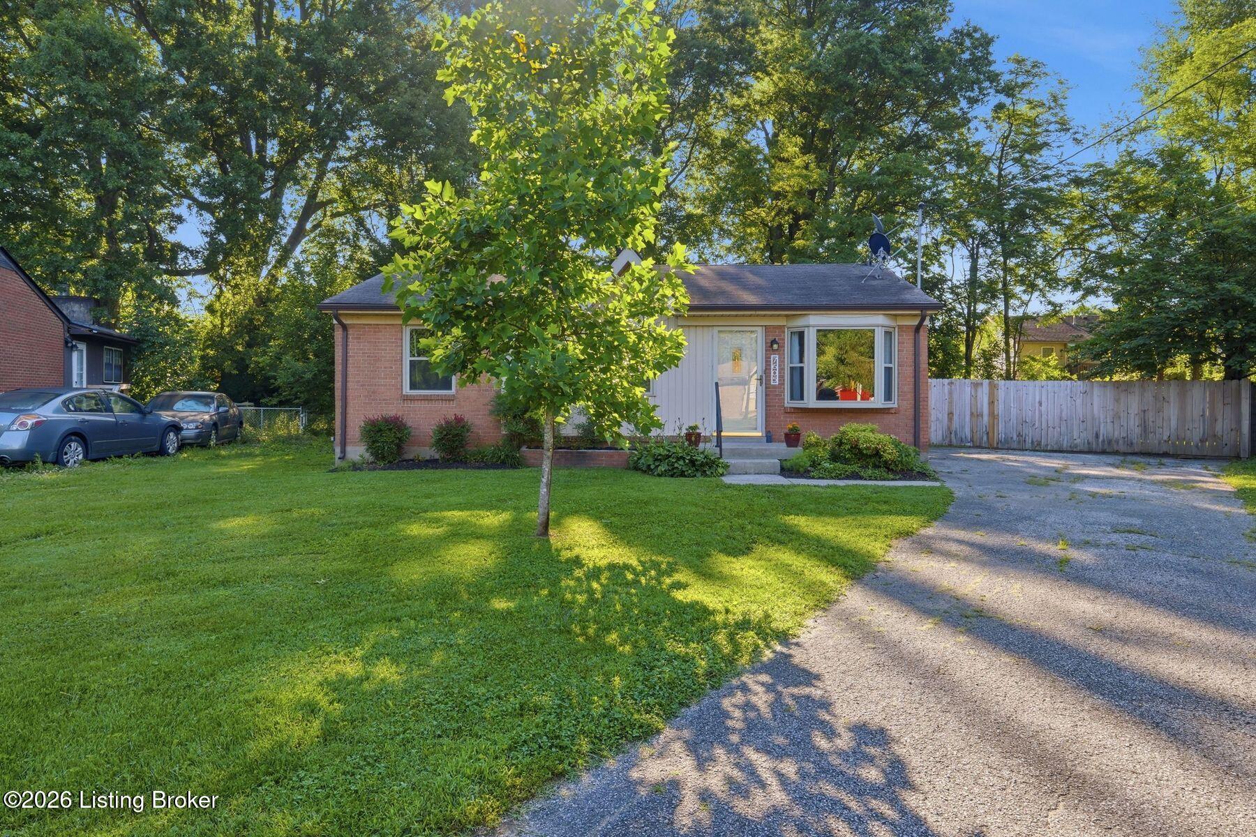 7605 Nannette Ct