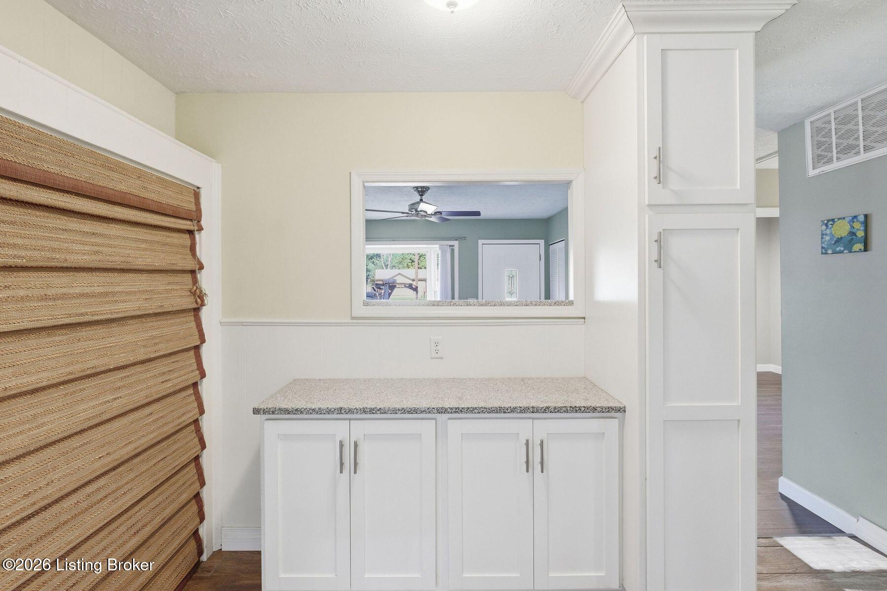 7605 Nannette Ct
