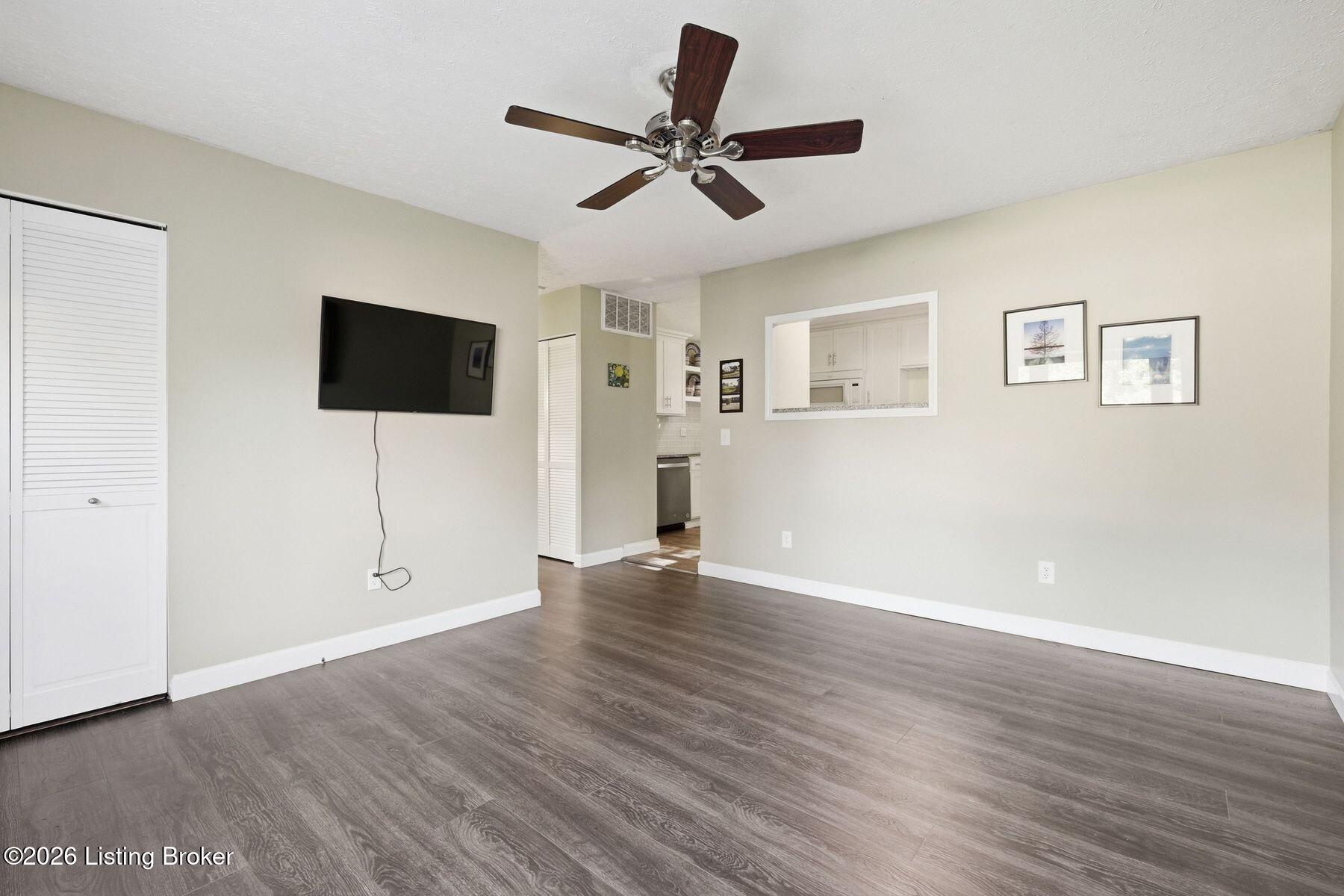 7605 Nannette Ct